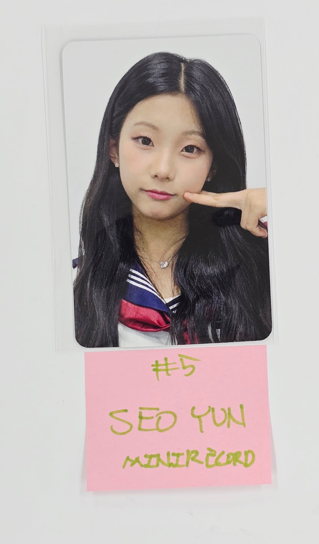 Burvey "A E I O U" - Mini Record Fansign Event Photocard [25.6.26]
