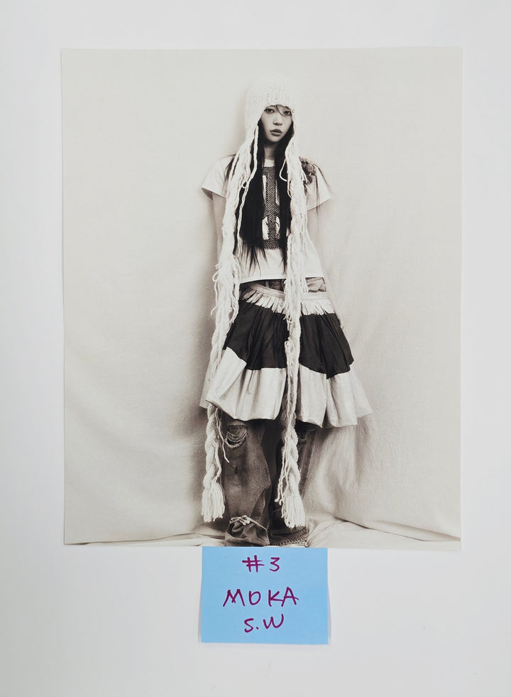 ILLIT "bomb" - Soundwave Pre-Order Benefit Mini Postcard [25.7.1]