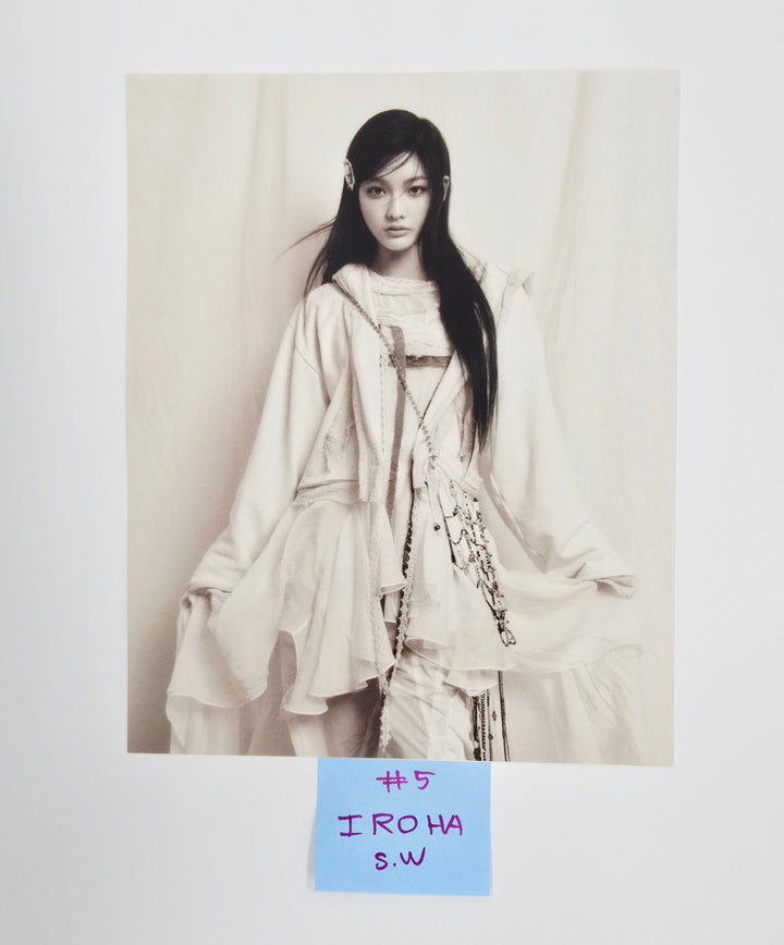 ILLIT "bomb" - Soundwave Pre-Order Benefit Mini Postcard [25.7.1]
