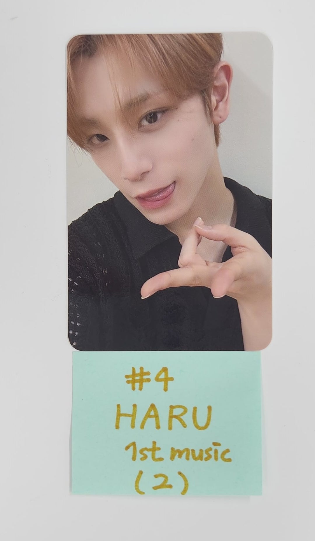 XLOV "I ONE" - 1st music Fansign Event Photocard [25.7.3]