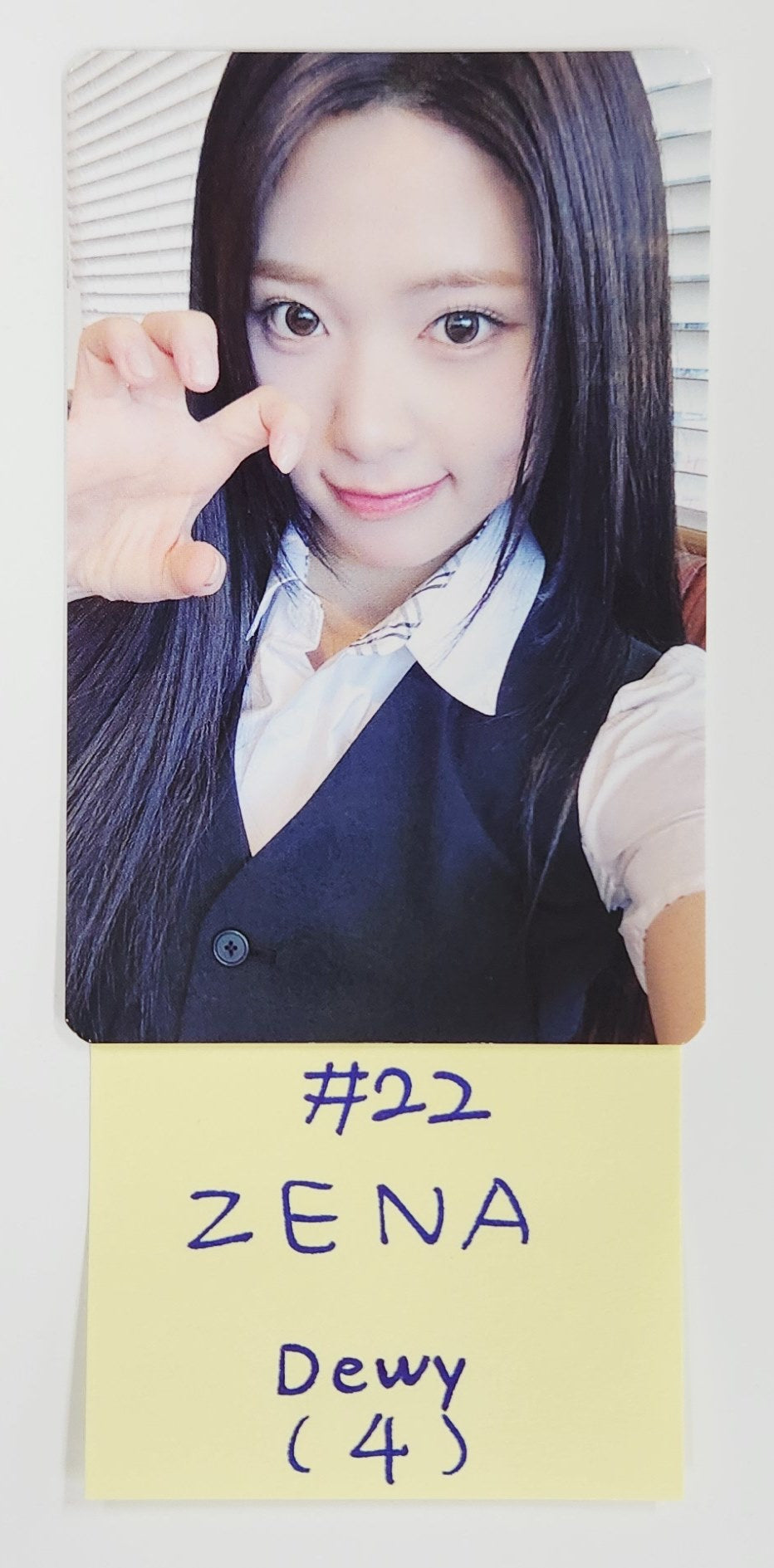 RESCENE "Dearest" - Official Photocard (QR Ver.) [Dewy Ver.] [25.7.3]