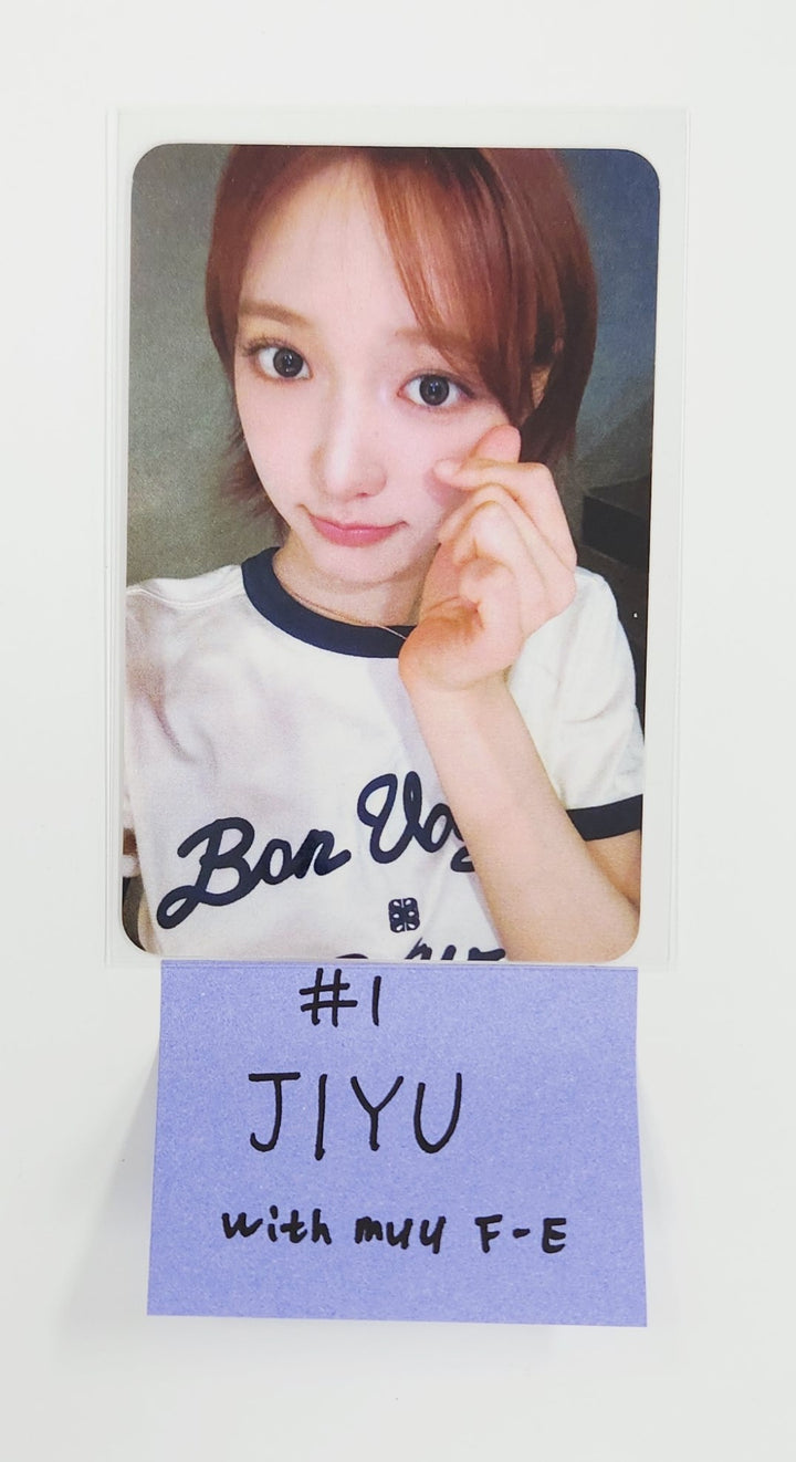 KiiiKiii "UNCUT GEM" - Withmuu Fansign Event Photocard Round 5 [DIGGING Ver.] [25.7.4]