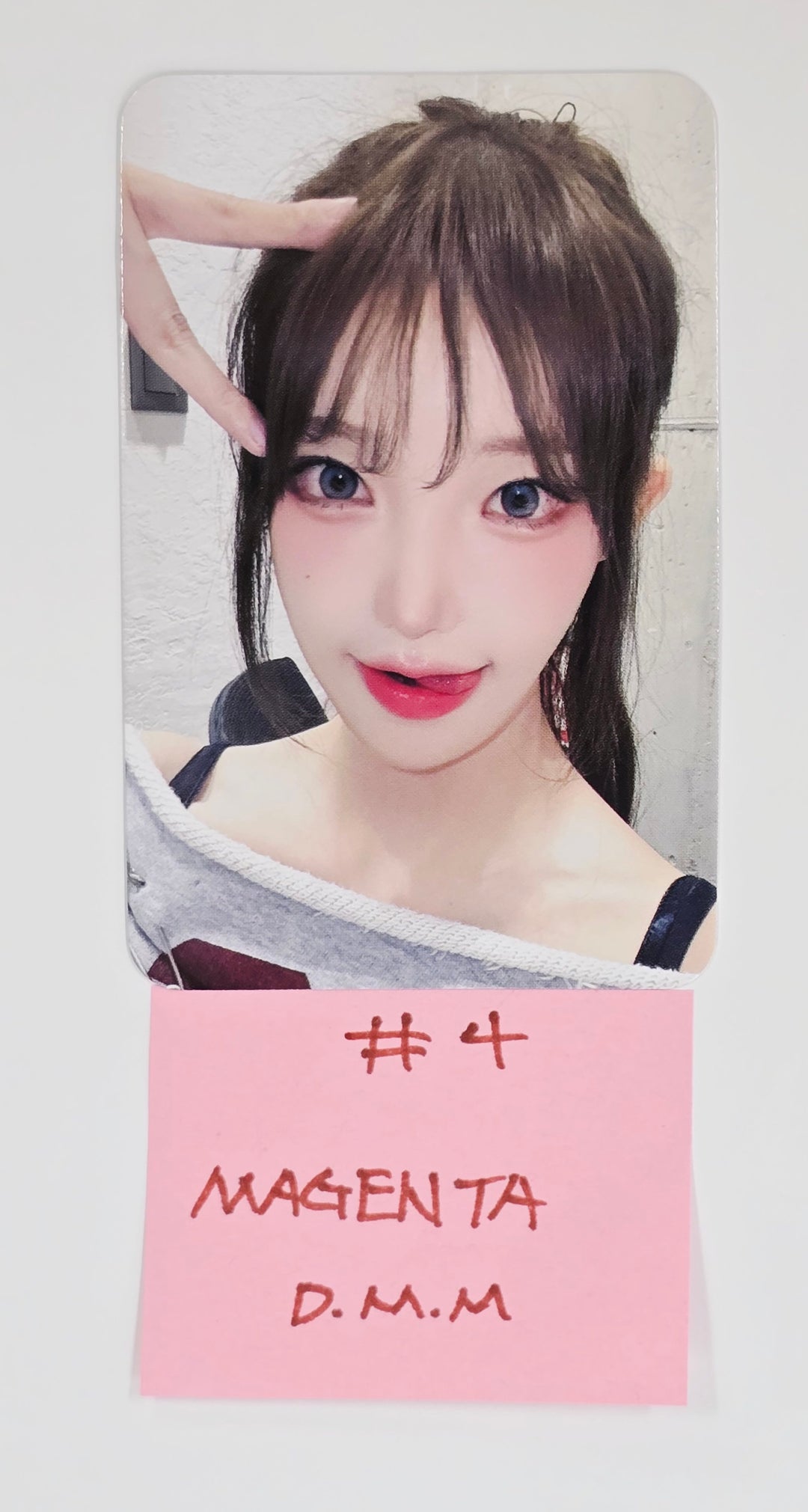 QWER "IN A MILLION NOISES, I'LL BE YOUR HARMONY" - Dear My Muse Fansign Event Photocard (Restocked)[25.7.7]