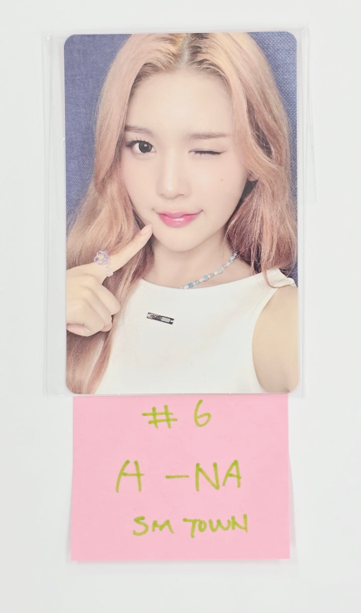 Hearts2Hearts "STYLE" - SM Town Gift Photocard [25.7.7]