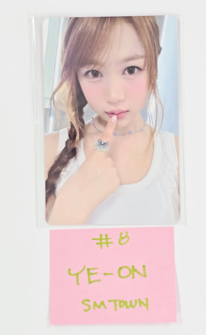 Hearts2Hearts "STYLE" - SM Town Gift Photocard [25.7.7]