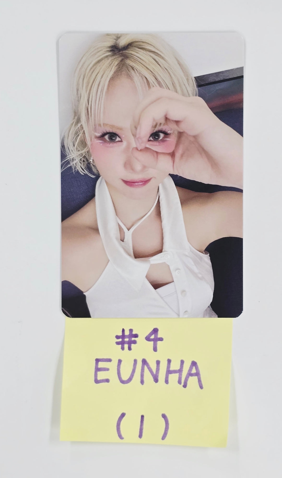 VIVIZ "New Legacy" 2025 World Tour - Official Trading Photocard [25.7.7]