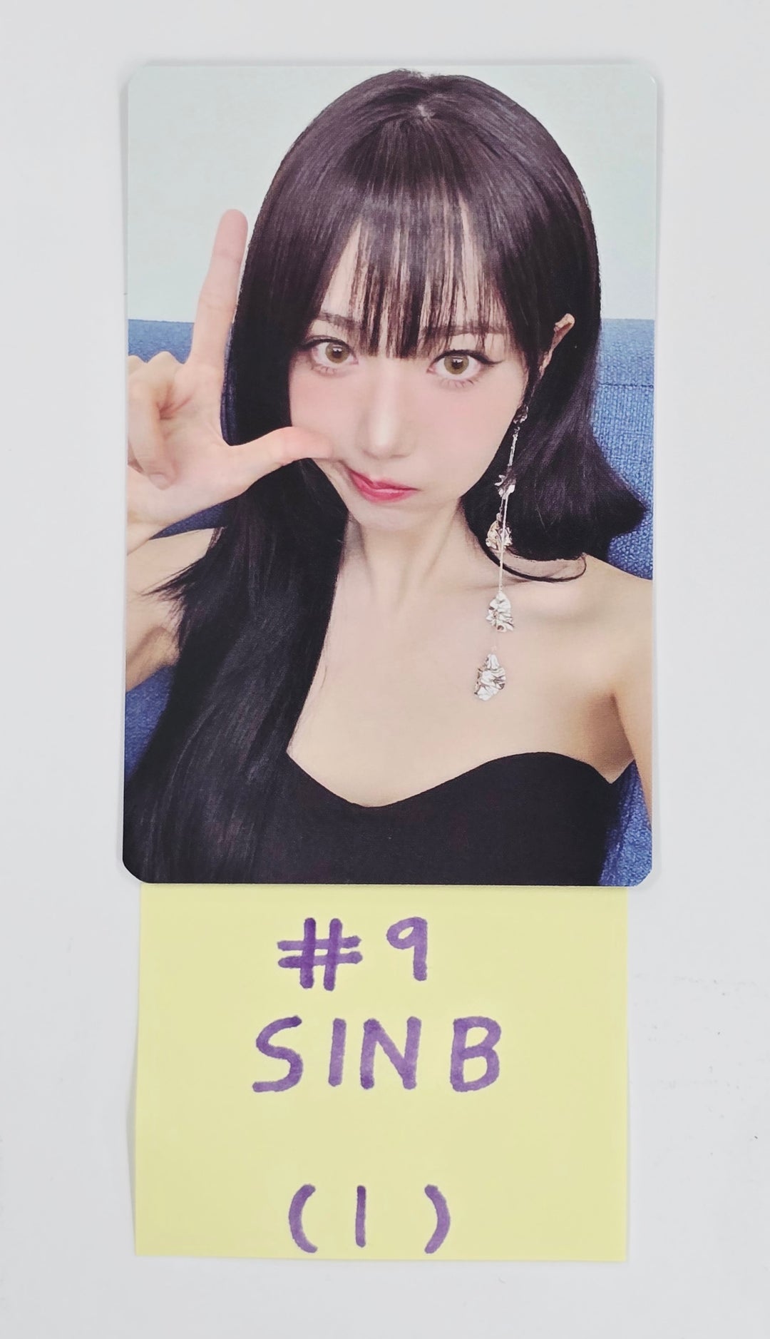 VIVIZ "New Legacy" 2025 World Tour - Official Trading Photocard [25.7.7]
