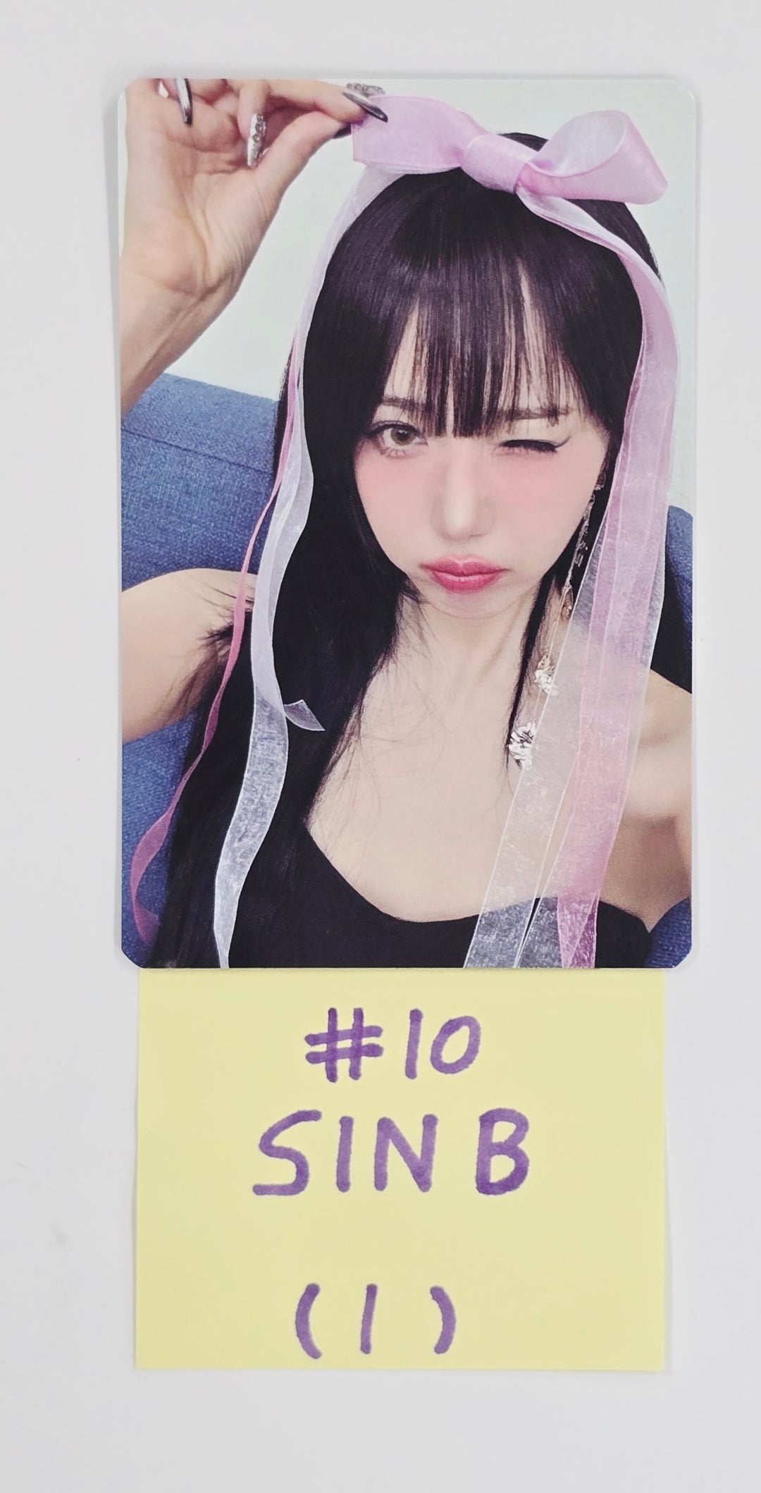 VIVIZ "New Legacy" 2025 World Tour - Official Trading Photocard [25.7.7]
