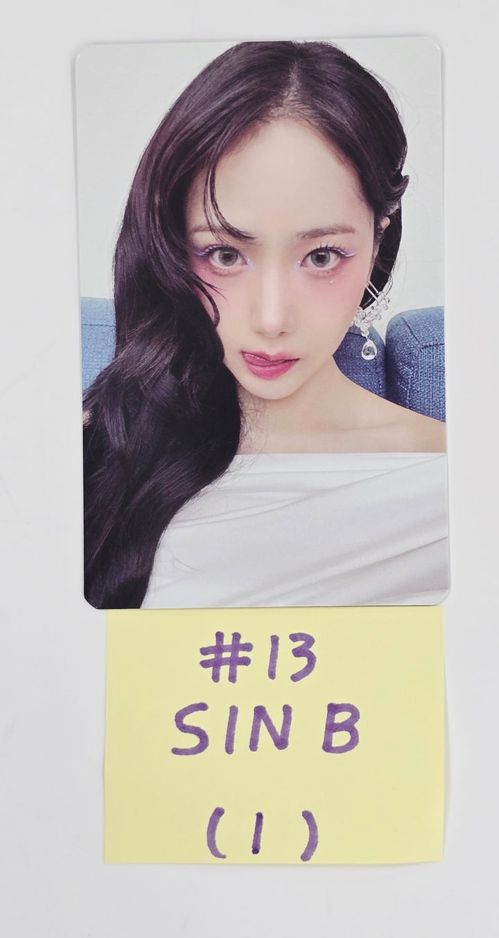 VIVIZ "New Legacy" 2025 World Tour - Official Trading Photocard [25.7.7]