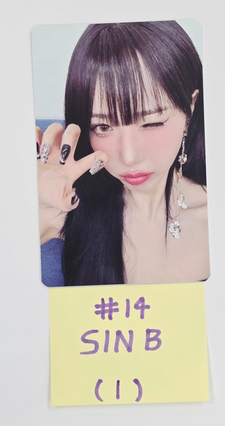 VIVIZ "New Legacy" 2025 World Tour - Official Trading Photocard [25.7.7]