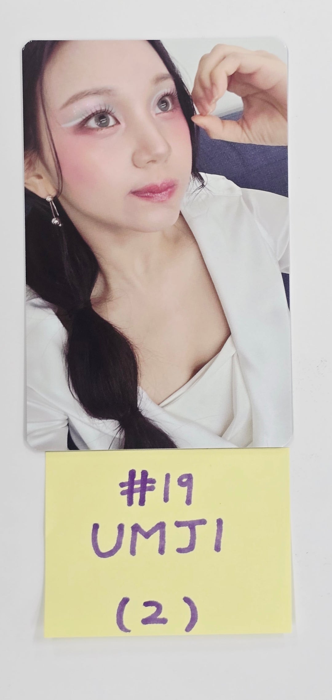 VIVIZ "New Legacy" 2025 World Tour - Official Trading Photocard [25.7.7]