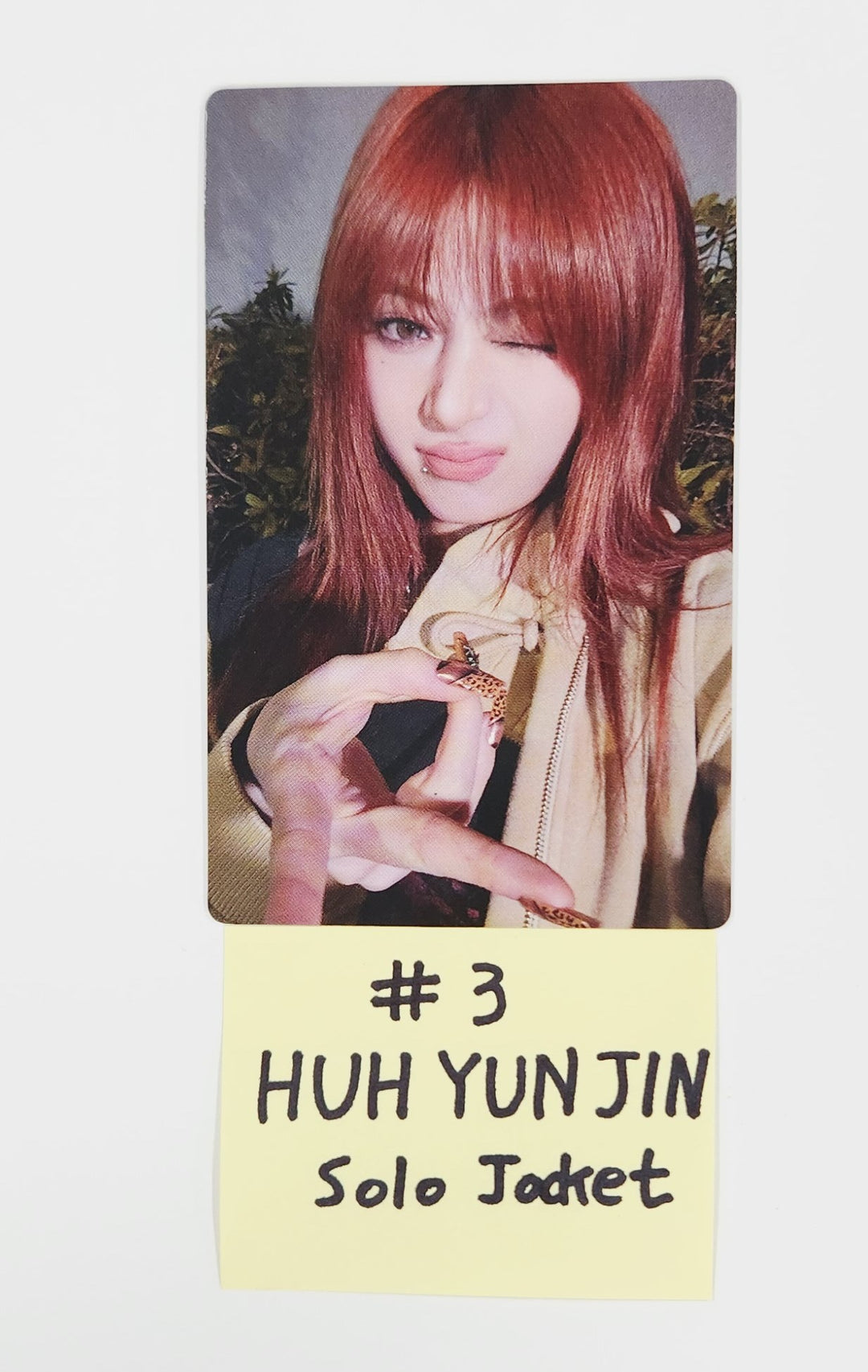 Le Sserafim 'DIFFERENT' JAPAN 4th Single - Official Photocard [25.7.8]