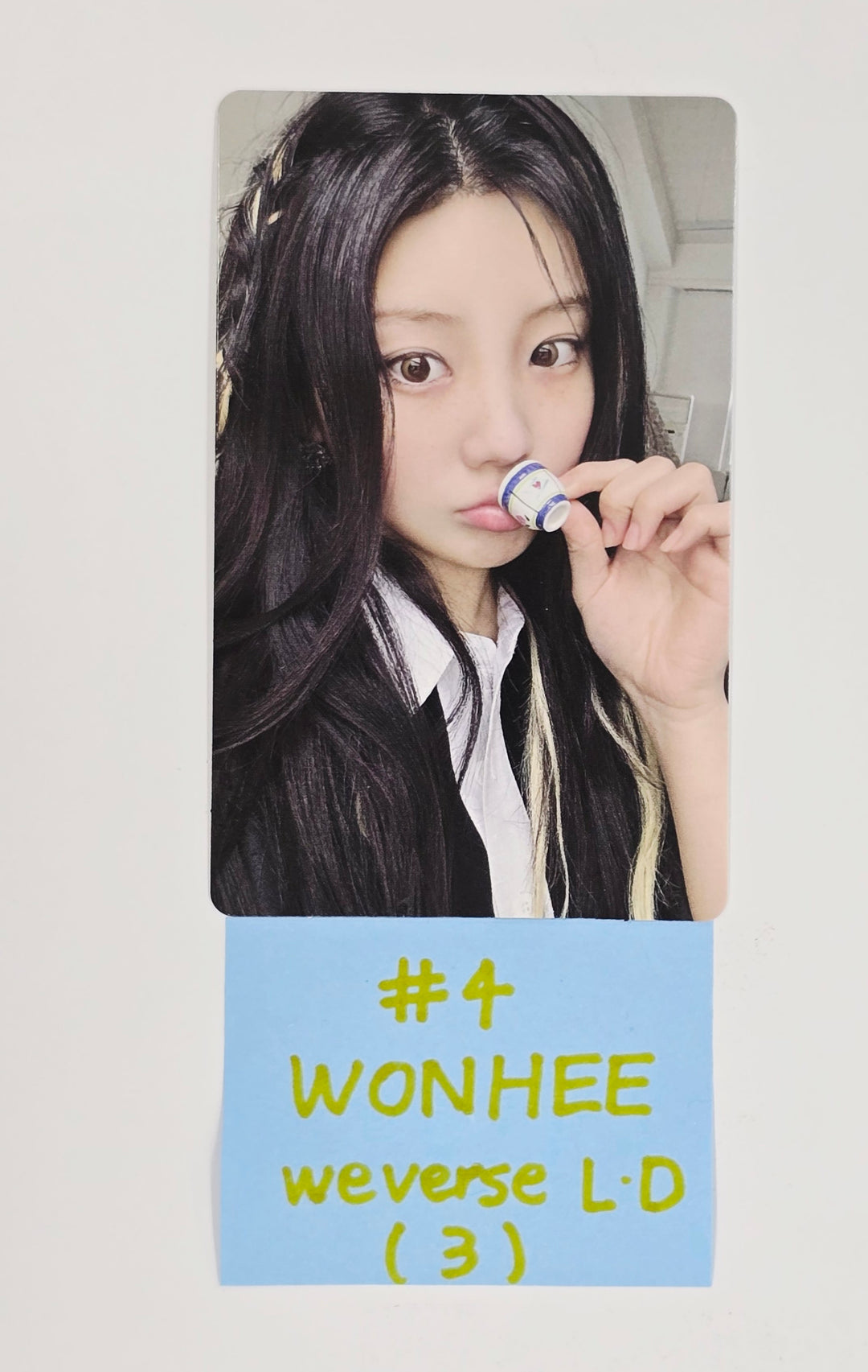 ILLIT "bomb" - Weverse Shop Lucky Draw Event Photocard Round 2 [25.7.8]