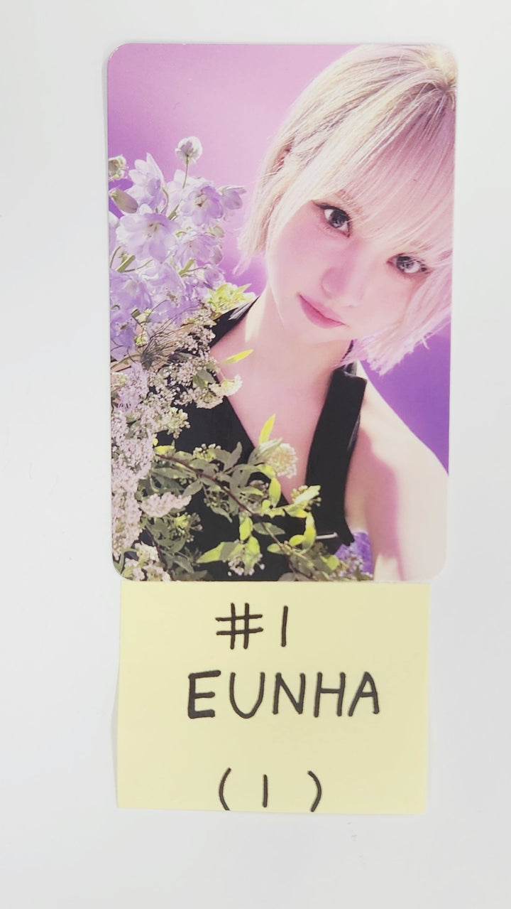 VIVIZ "A Montage of ( )" - Official Photocard [25.7.9]
