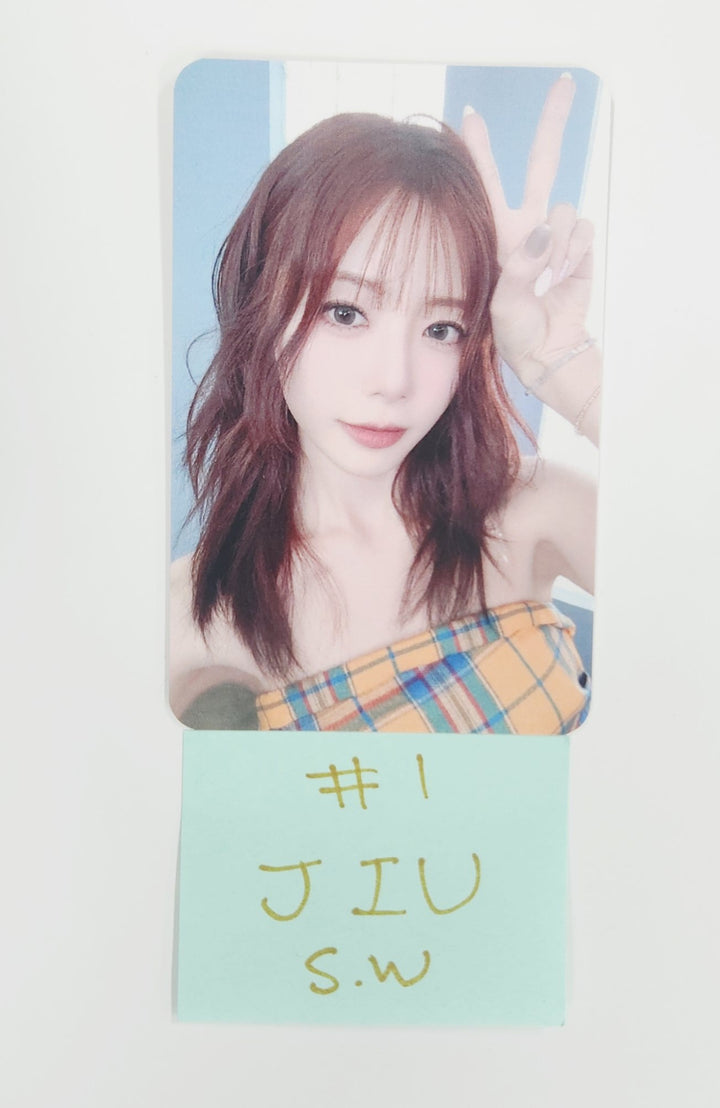 UAU "Playlist #You Are You" - Soundwave Fansign Event Photocard Round 4 [25.7.9]