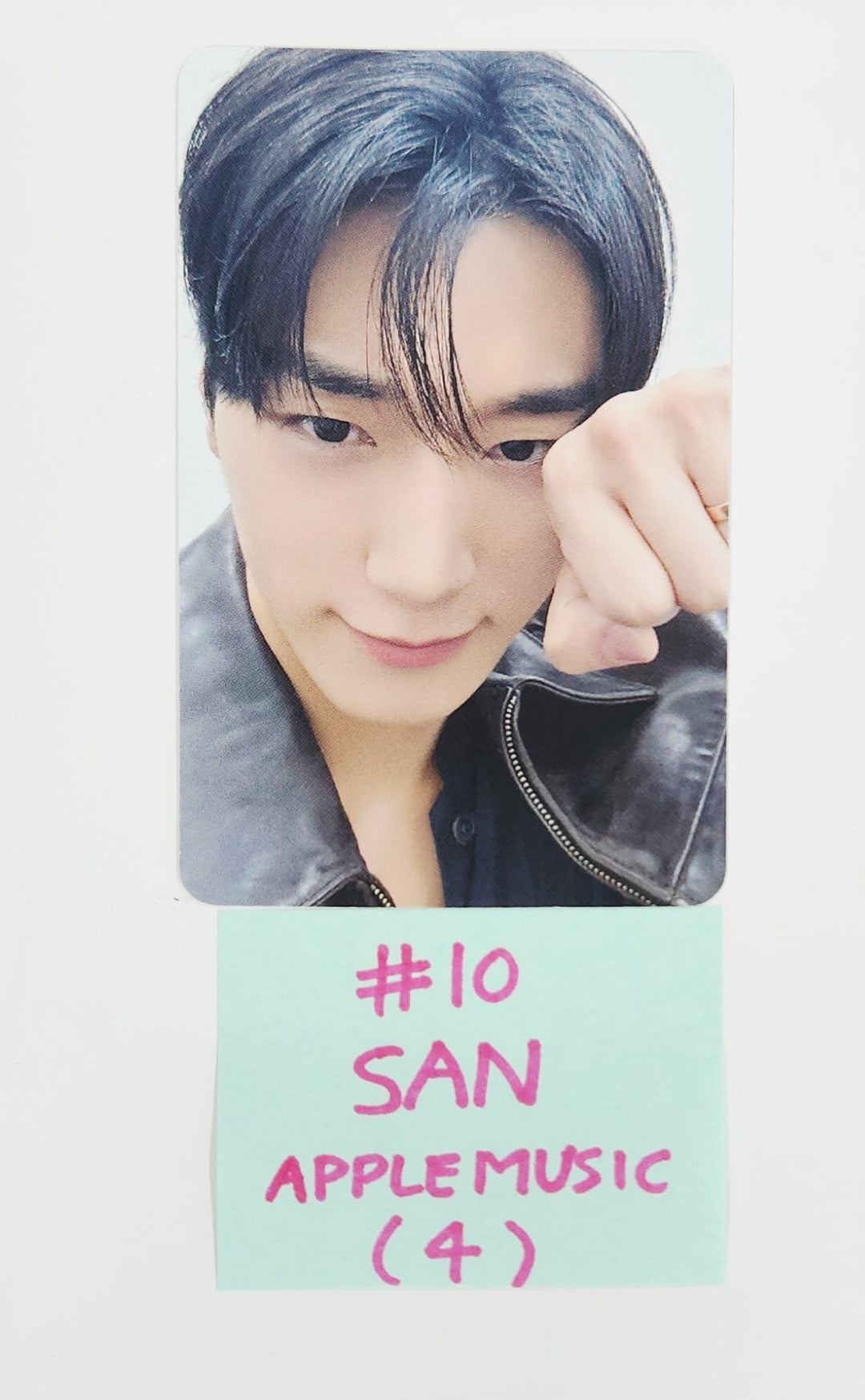 Ateez "GOLDEN HOUR : Part.3" - Apple Music Lucky Draw Event Photocard [Poca Ver.] [25.7.11]