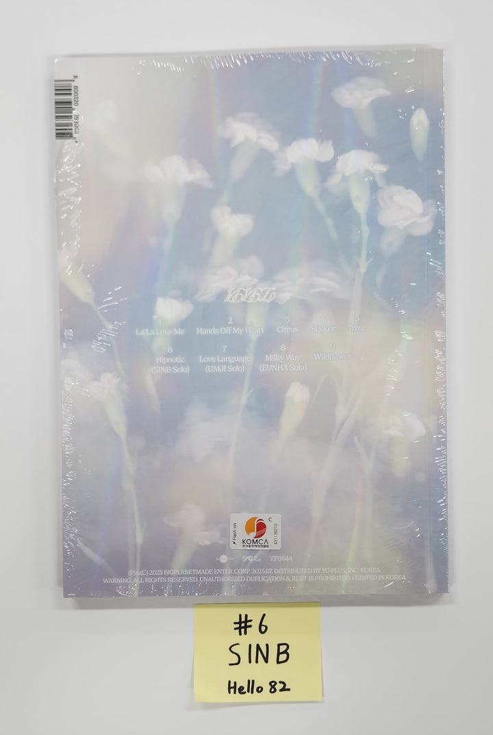 VIVIZ "A Montage of ( )" - Hand Autographed(Signed) Album [25.7.15]