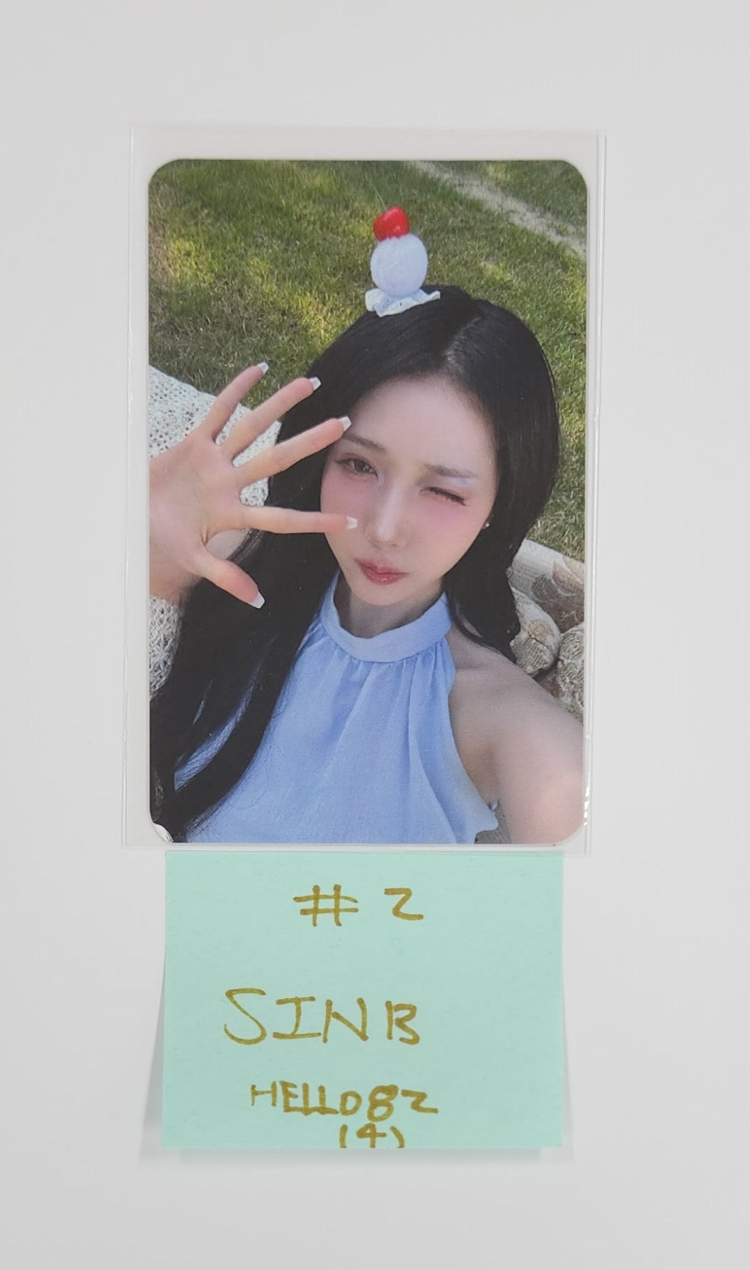 VIVIZ "A Montage of ( )" - Hello82 Signning Album Event Photocard [25.7.15]