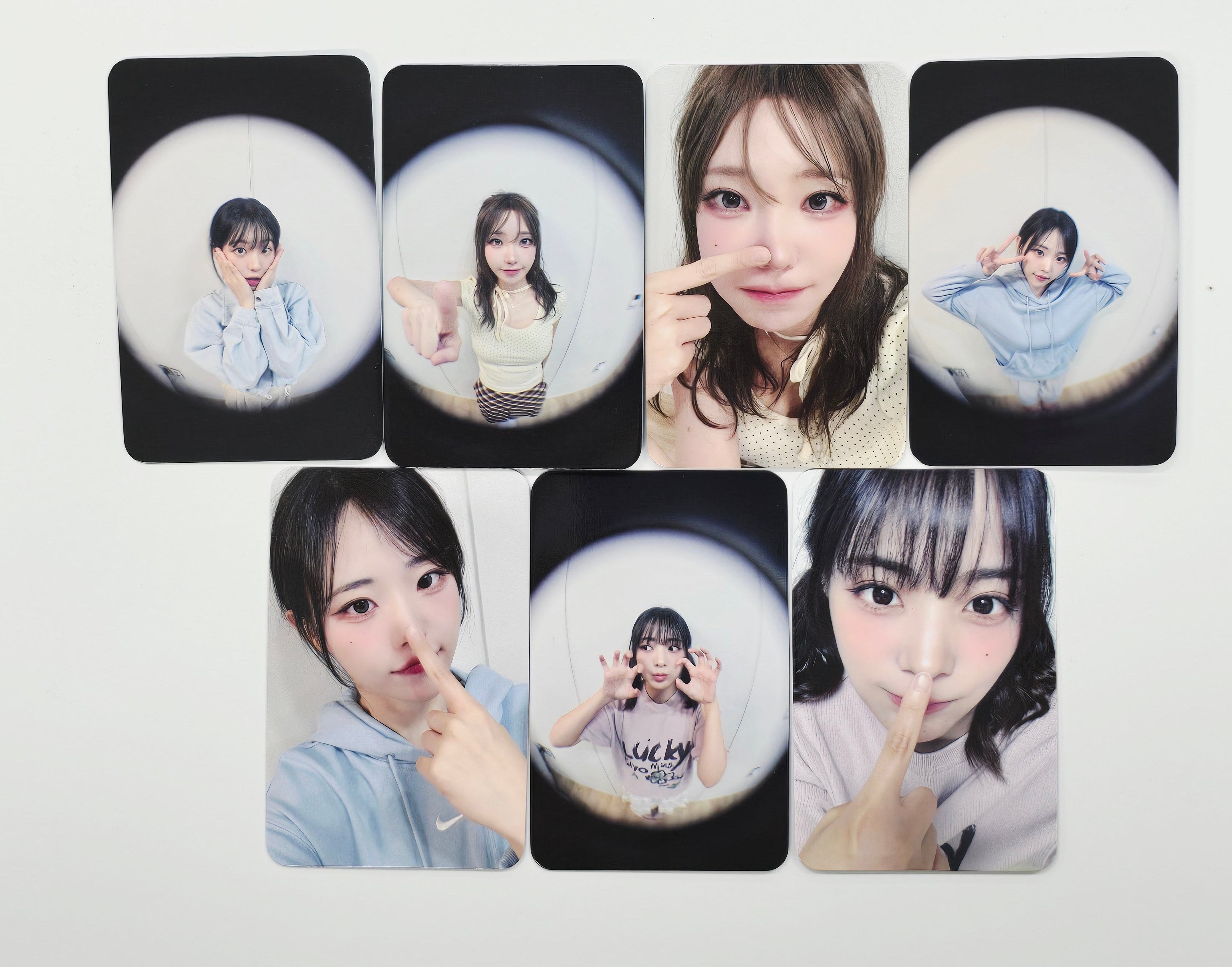 QWER アルバム　トレカ 最終値下げ】QWER MANITO ミニアルバム 封入トレカ - メルカリ