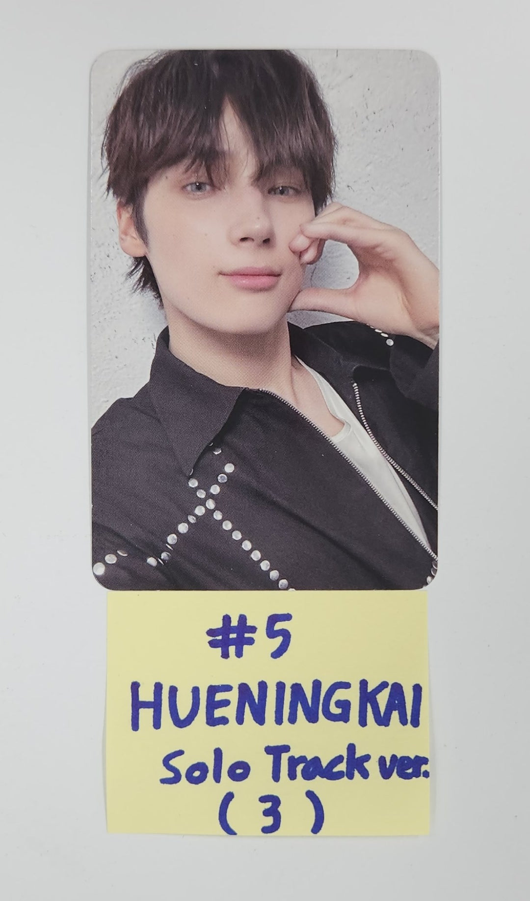 TXT "TOGETHER" - Official Photocard [Solo Track Ver.] [25.7.22]