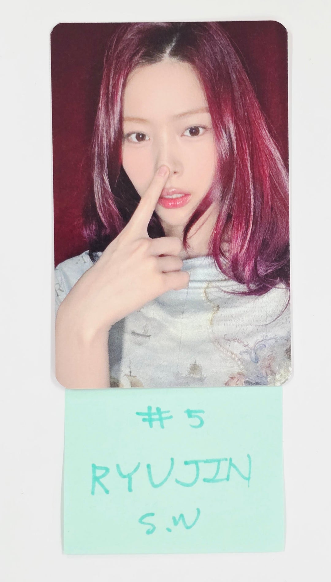 ITZY "Girls Will Be Girls" - Soundwave Fansign Event Photocard [25.7.24]