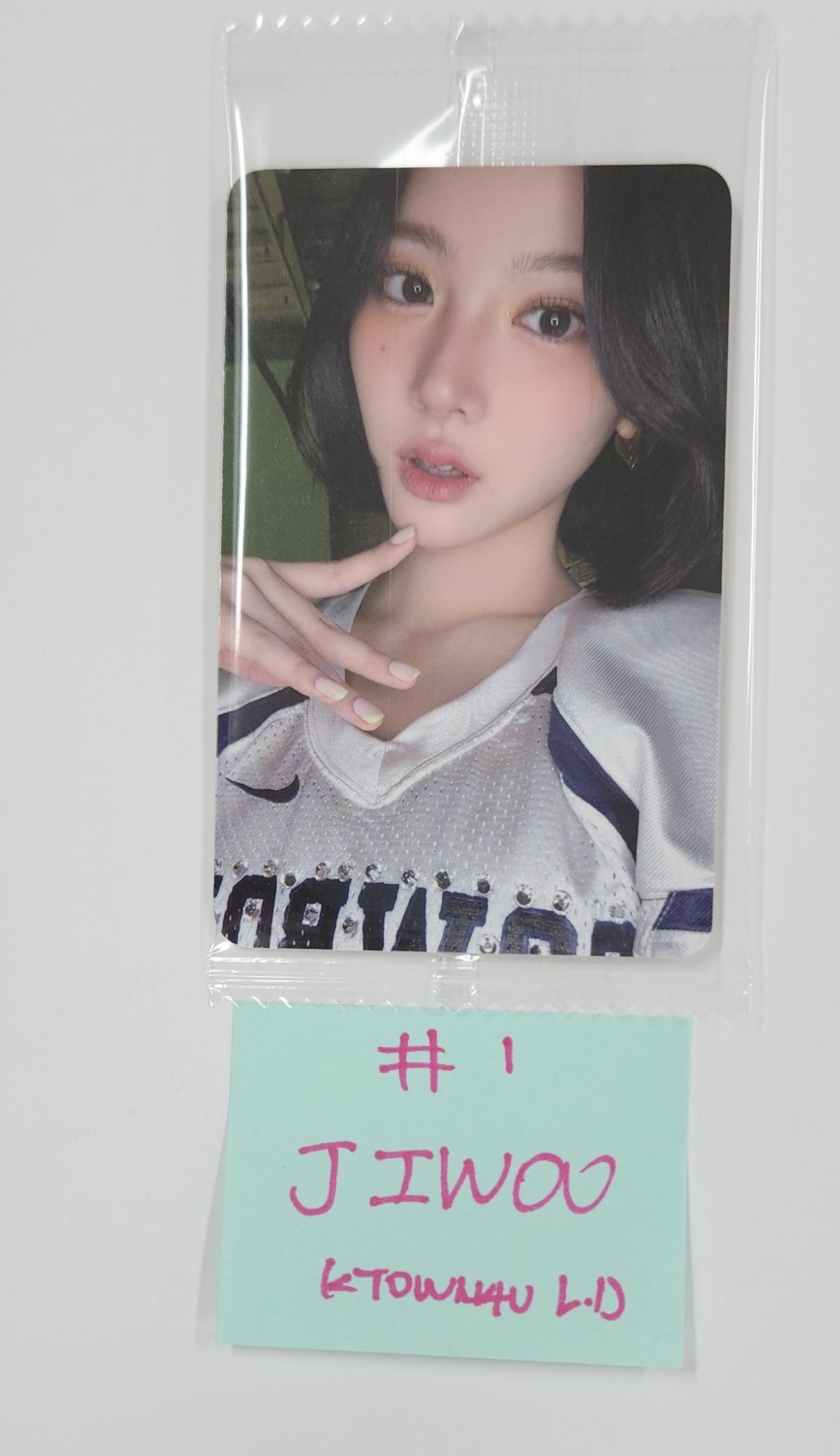 Hearts2Hearts – HALLYUSUPERSTORE