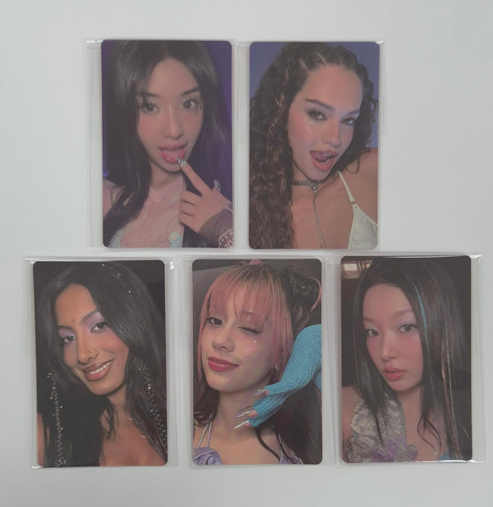KATSEYE "BEAUTIFUL CHAOS" - Weverse Shop Fansign Event Photocard R2 [25.7.29]