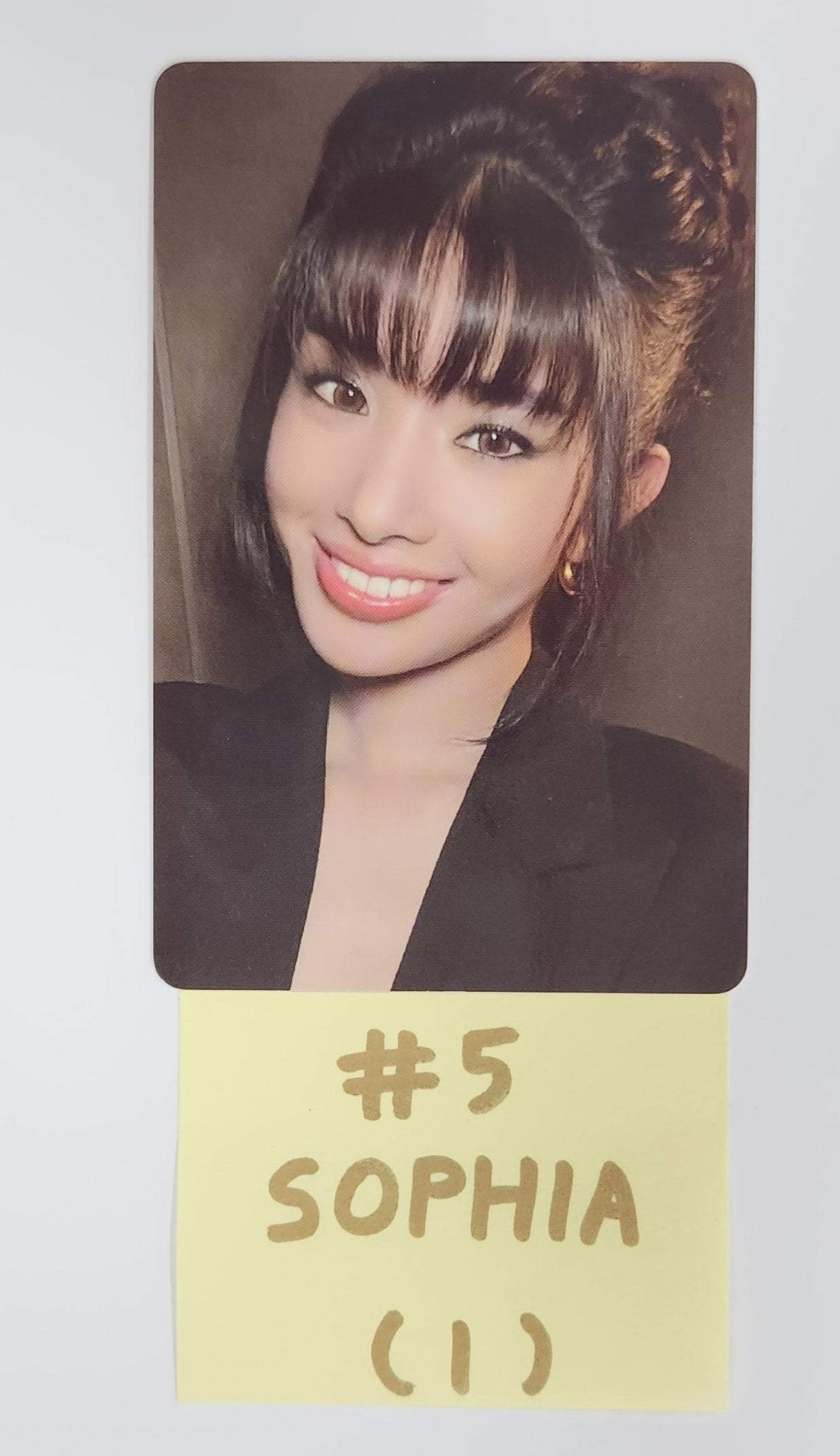 KATSEYE ララ BEAUTIFUL CHAOS weverse トレカ　2 KATSEYE ララ BEAUTIFUL CHAOS weverse トレカ 2 - メルカリ