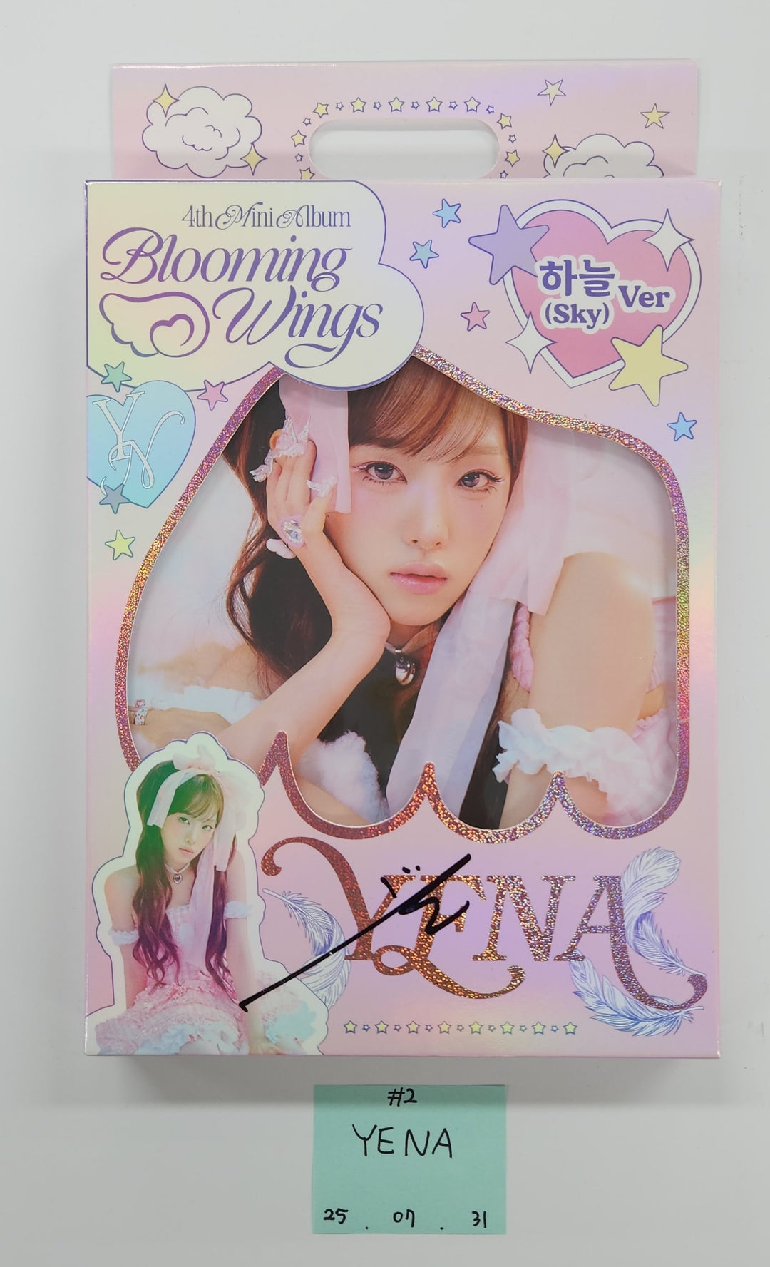 YENA "Blooming Wings" - Hand Autographed(Signed) Album [25.7.31]