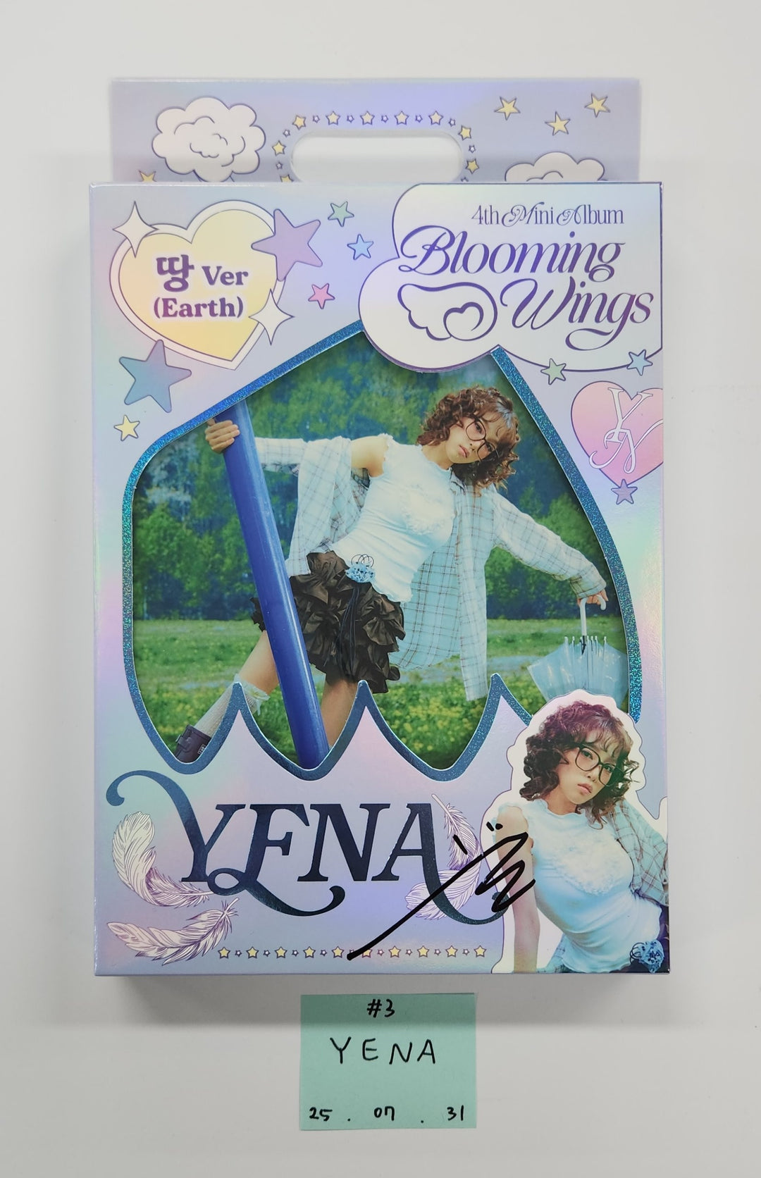 YENA "Blooming Wings" - Hand Autographed(Signed) Album [25.7.31]