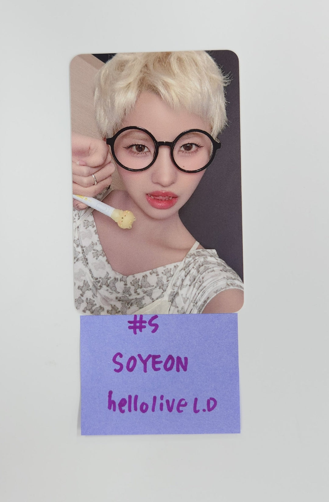 I-DLE "We are" - Hello Live Lucky Draw Event Photocard [25.8.1]