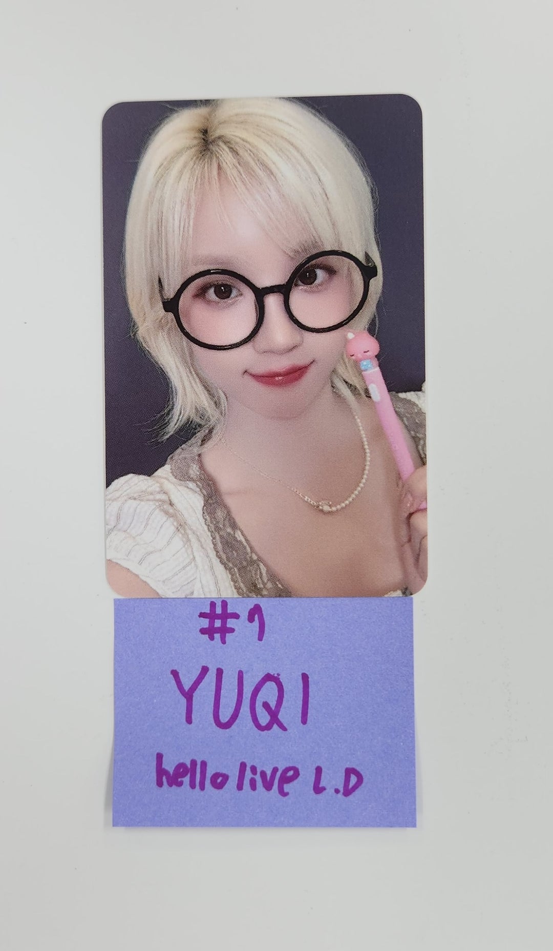 I-DLE "We are" - Hello Live Lucky Draw Event Photocard [25.8.1]