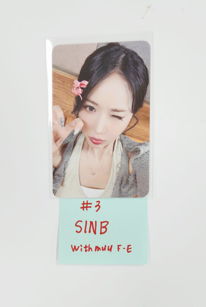 VIVIZ "A Montage of ( )" - Withmuu Fansign Event Photocard R2 [25.8.4]