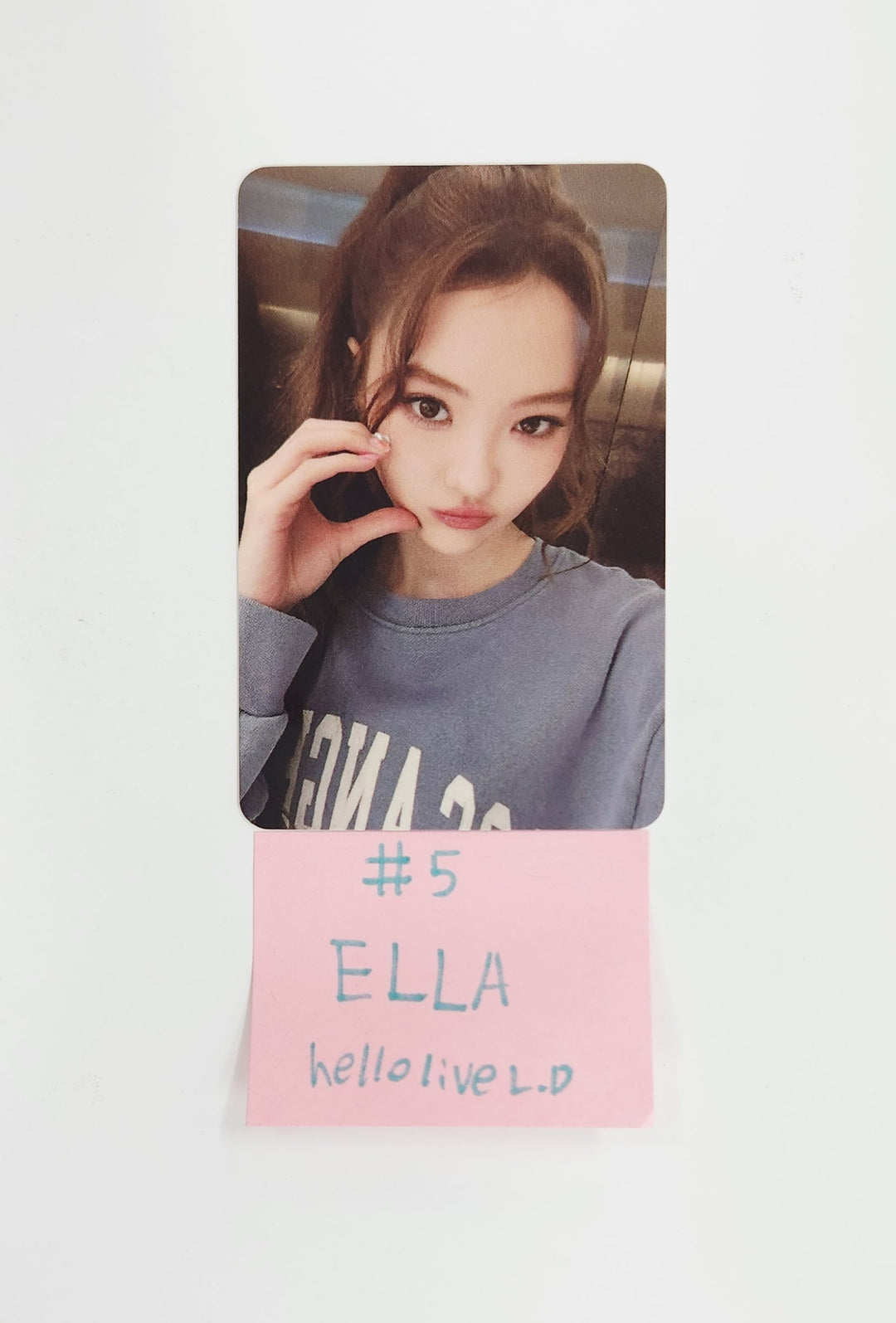 MEOVV "MY EYES OPEN VVIDE" - HelloLive Lucky Draw Event Photocard [25.8.5]