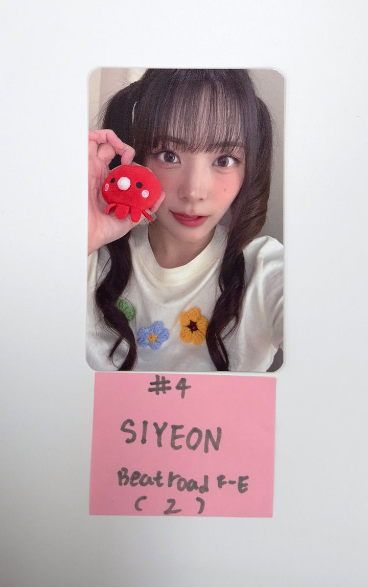 QWER "IN A MILLION NOISES, I'LL BE YOUR HARMONY" - Beatroad Fansign Event Photocard R2 [25.8.8]