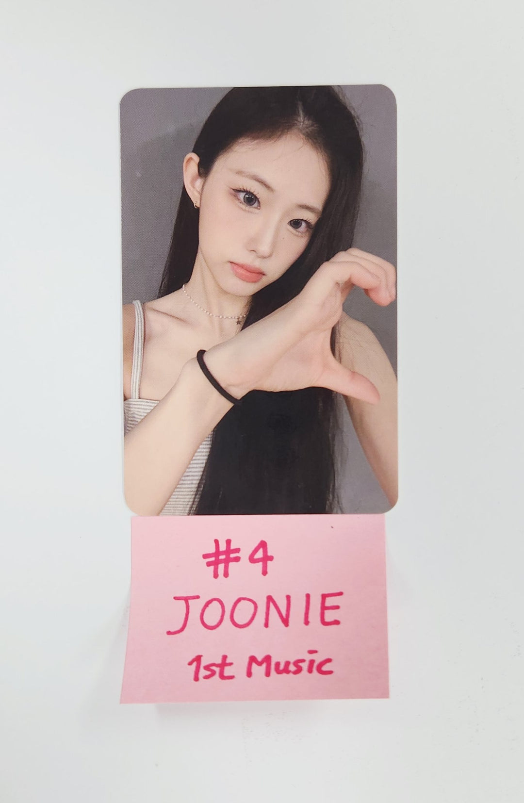 ICHILLIN "WILD CHERRY" - 1st Music  Fansign Event Photocard [25.8.8]