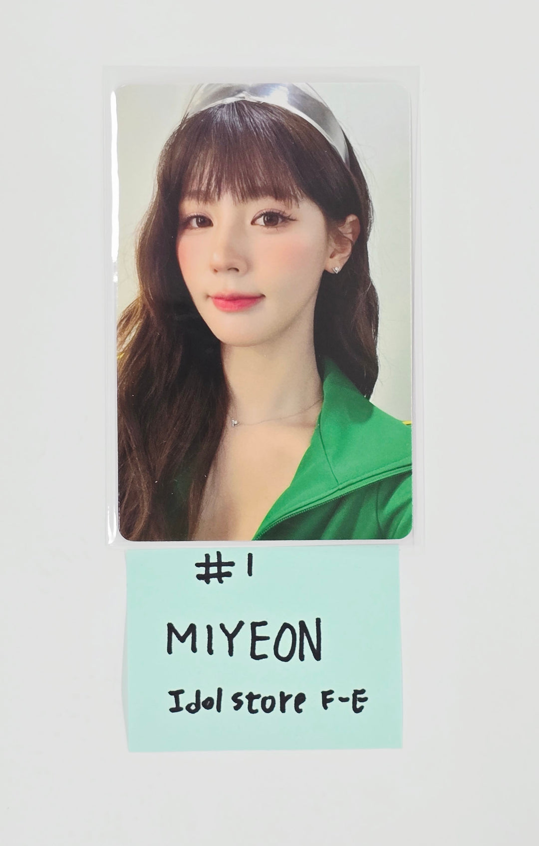 I-DLE "We are" - I-Dol Store Fansign Event Photocard R3 [25.8.11]