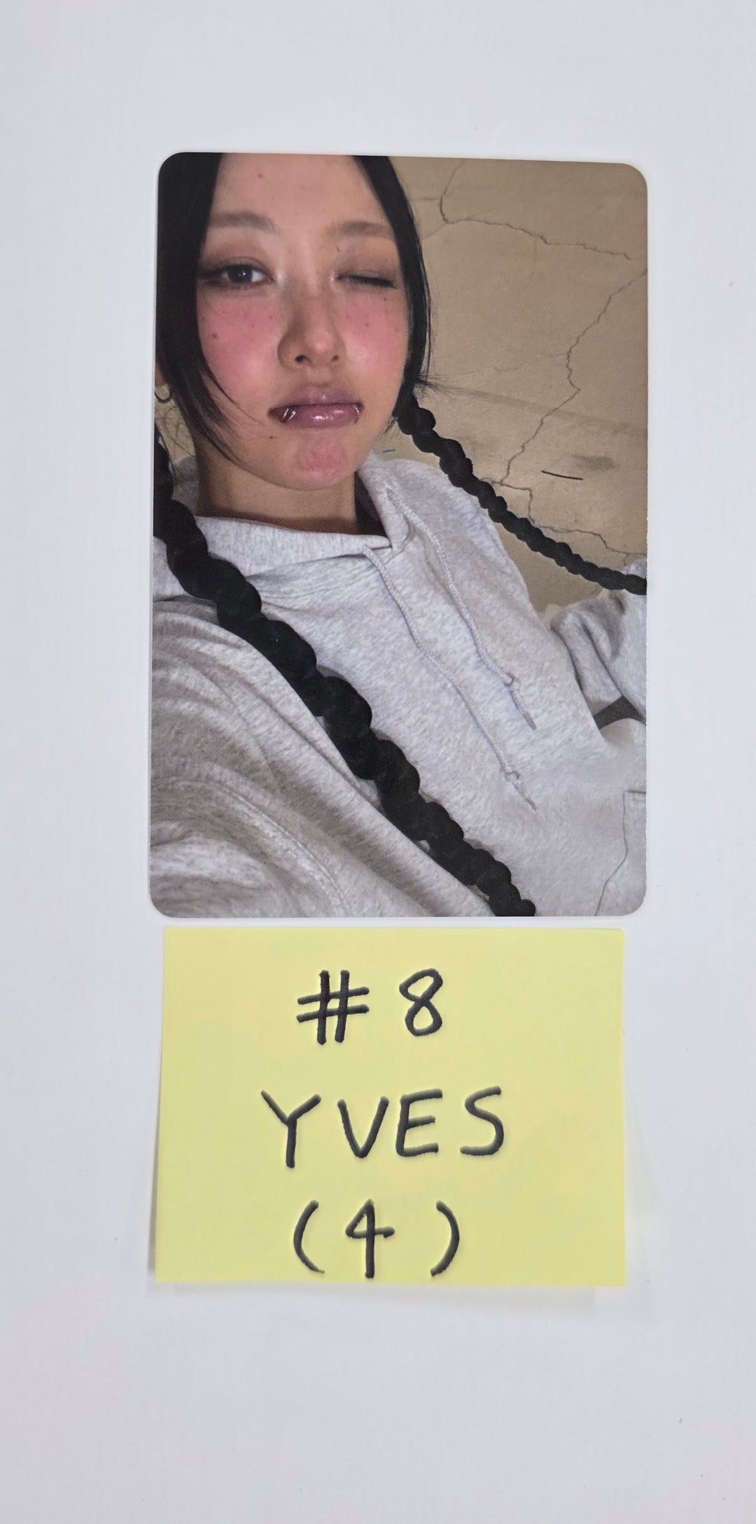 Yves "Soft Error" - Official Photocard [25.8.11]