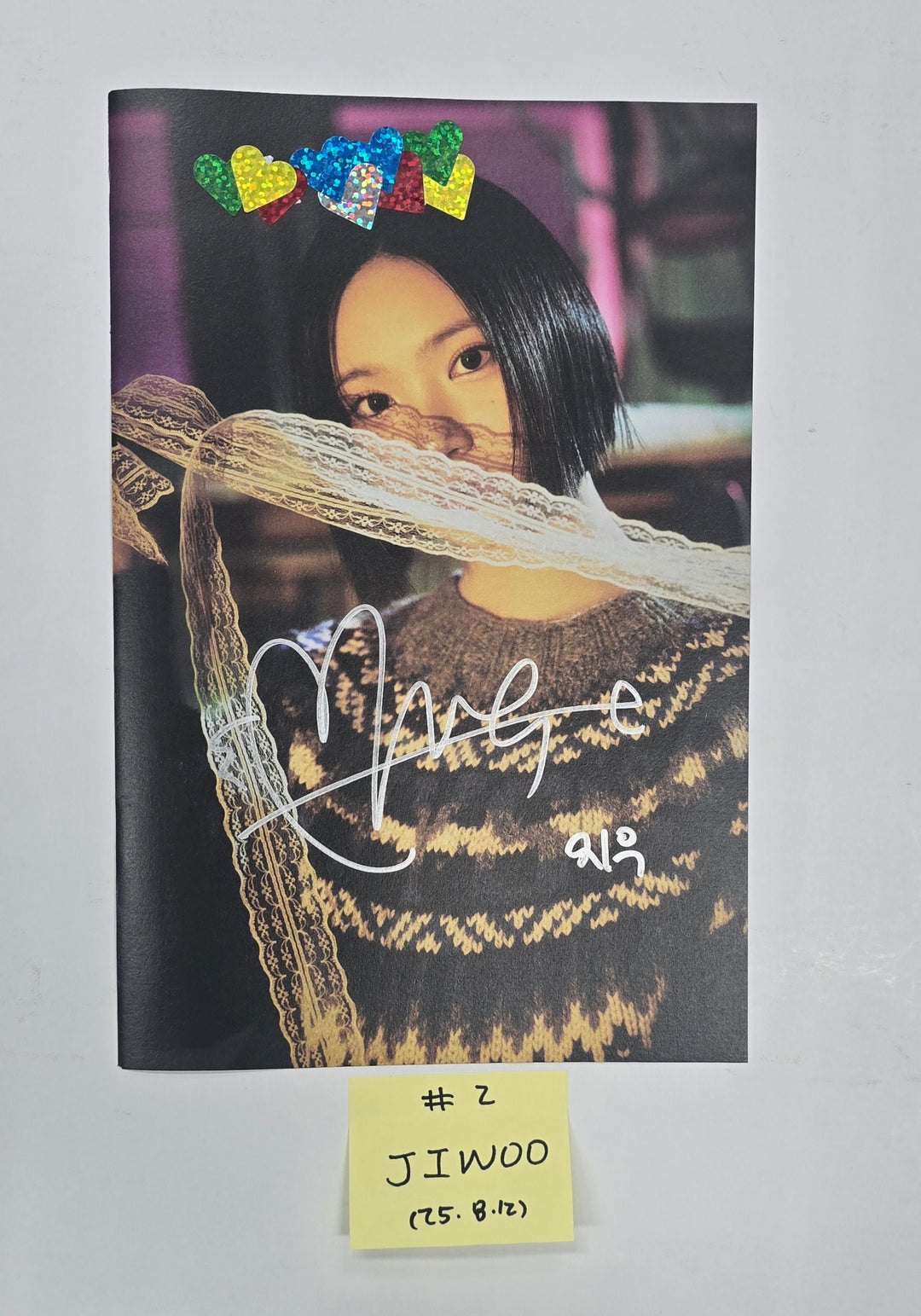 JIWOO (of Hearts2Hearts) "The Chase" - A Cut Page From Fansign Event Album [25.8.12]