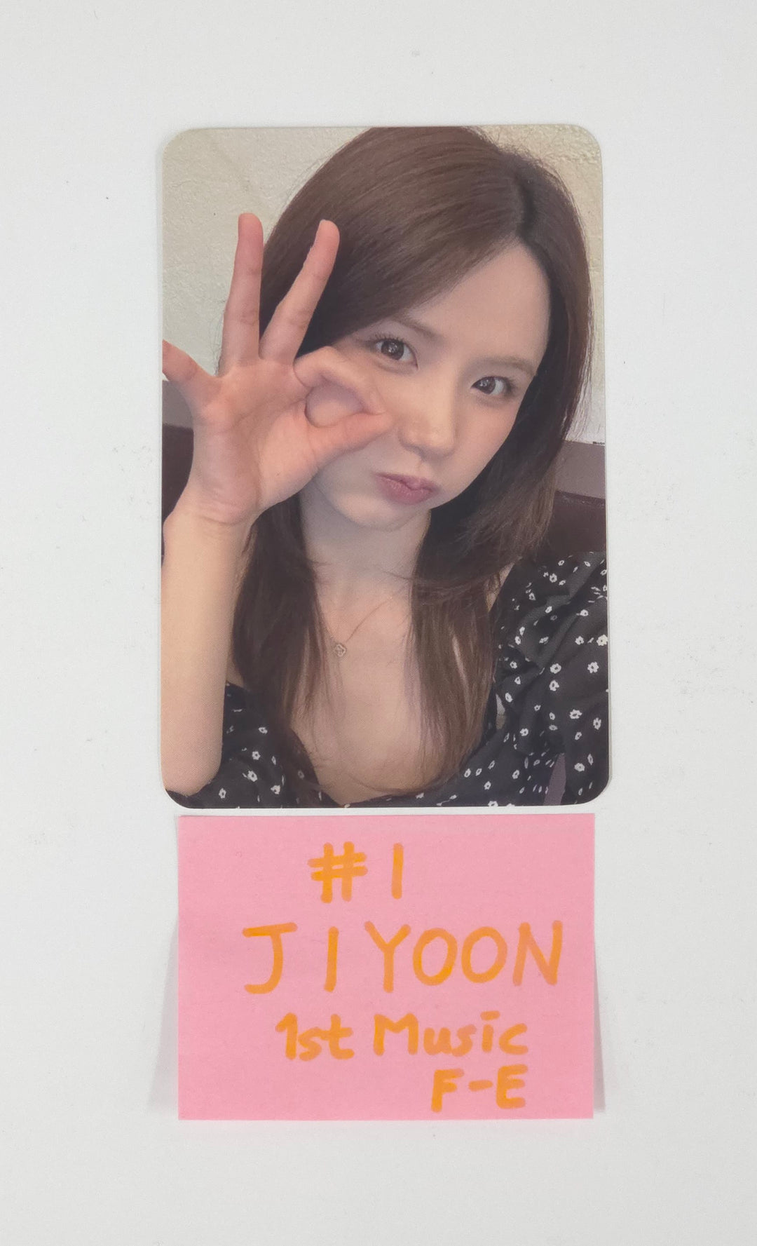 ICHILLIN "WILD CHERRY" - 1st Music  Fansign Event Photocard R2 [25.8.13]
