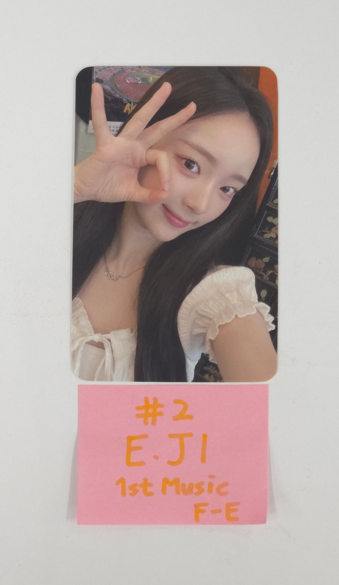 ICHILLIN "WILD CHERRY" - 1st Music  Fansign Event Photocard R2 [25.8.13]