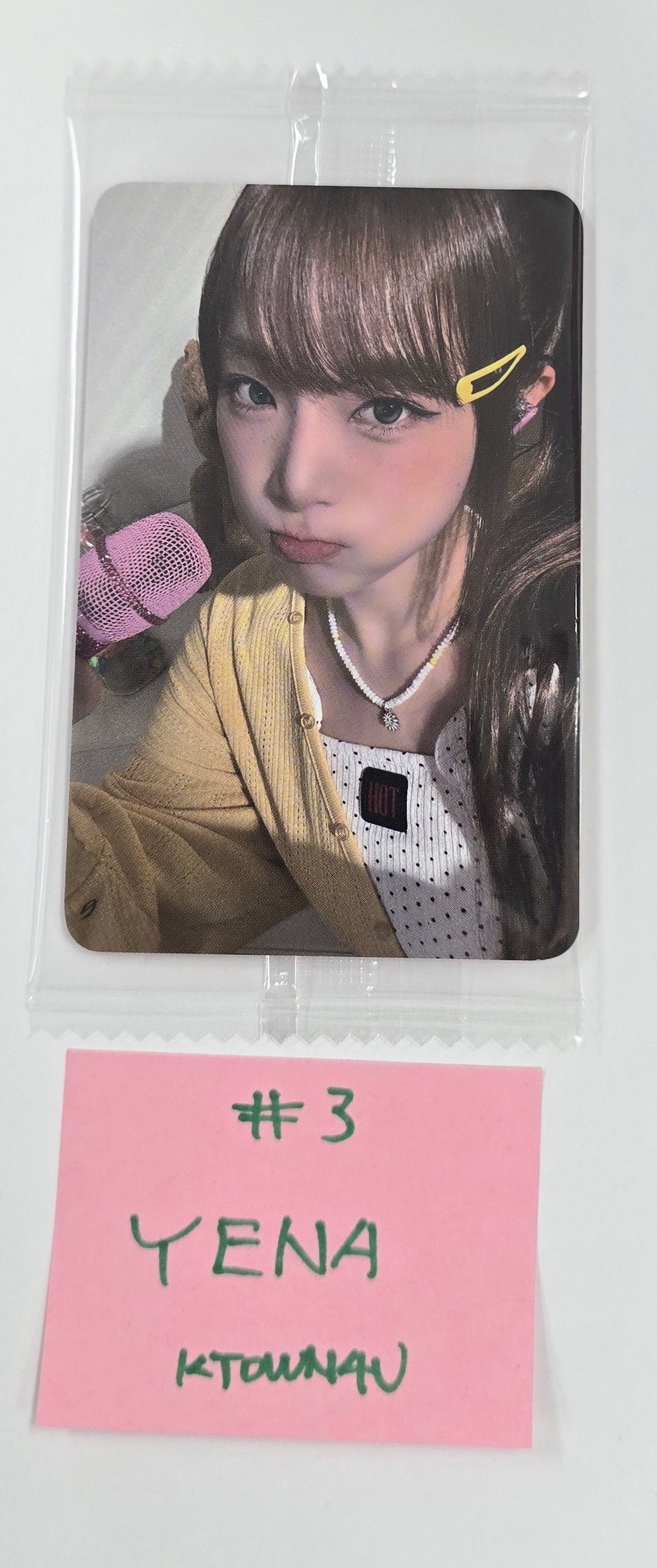 YENA "Blooming Wings" - Ktown4U x Dingo Special Gift Photocard [25.8.13]