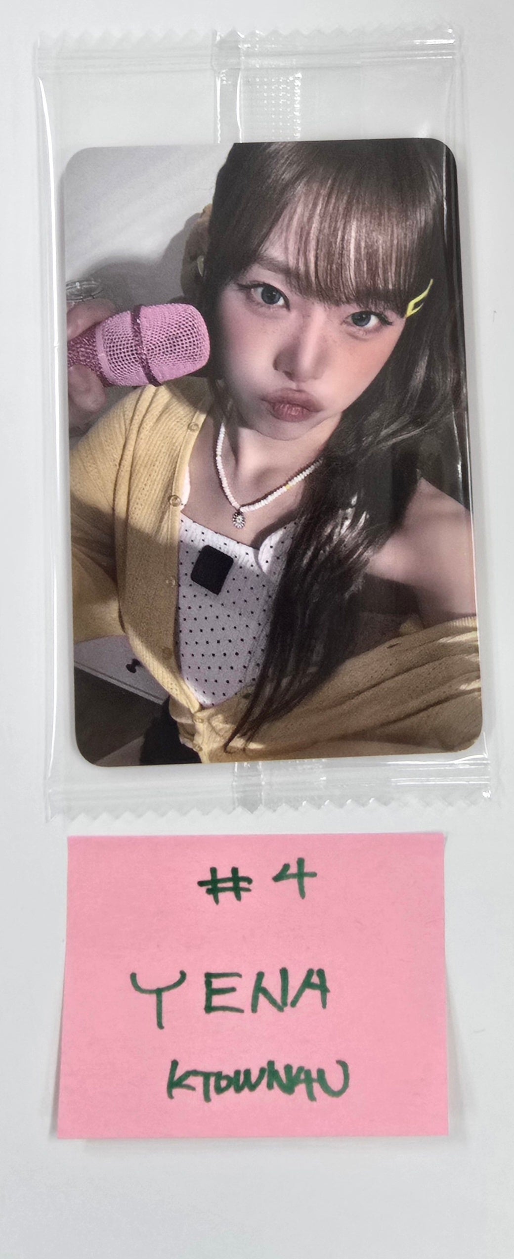 YENA "Blooming Wings" - Ktown4U x Dingo Special Gift Photocard [25.8.13]