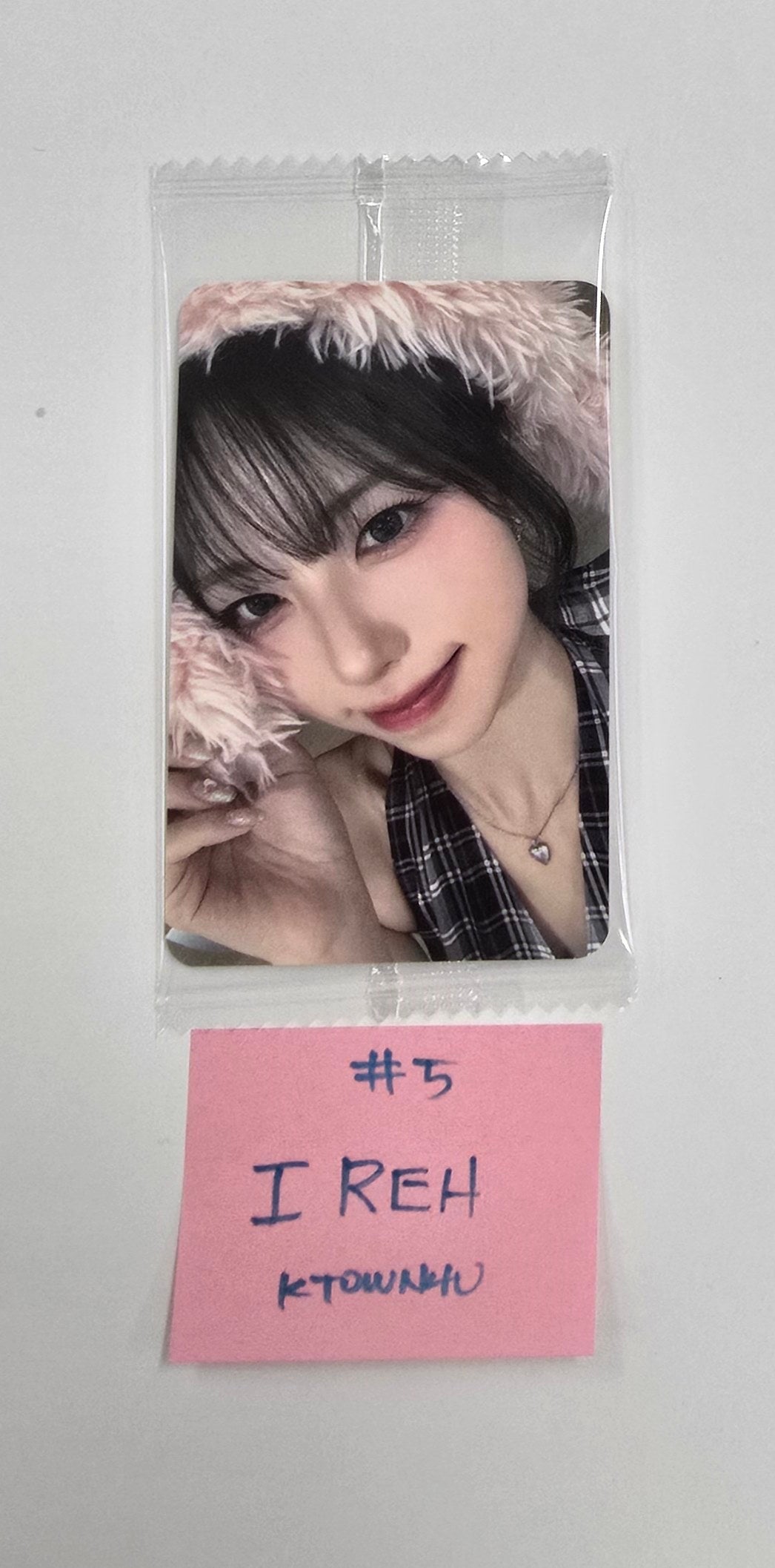 PURPLE KISS "I Miss My..." - Ktown4U Fansign Event Photocard (Main ver.)[25.8.13]