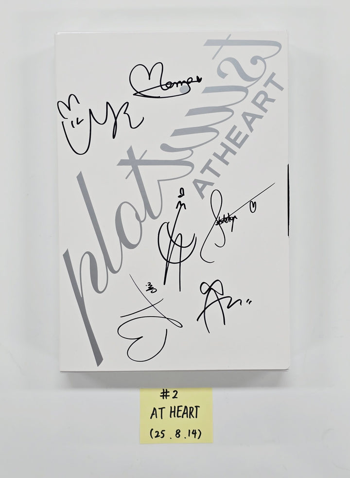 AtHeart "1st EP : Plot Twist" - Hand Autographed(Signed) Promo Album [25.8.14]