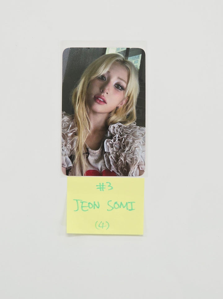 Jeonsomi "Chaotic & Confused" - Olive Young Trading Photocard [25.8.18]