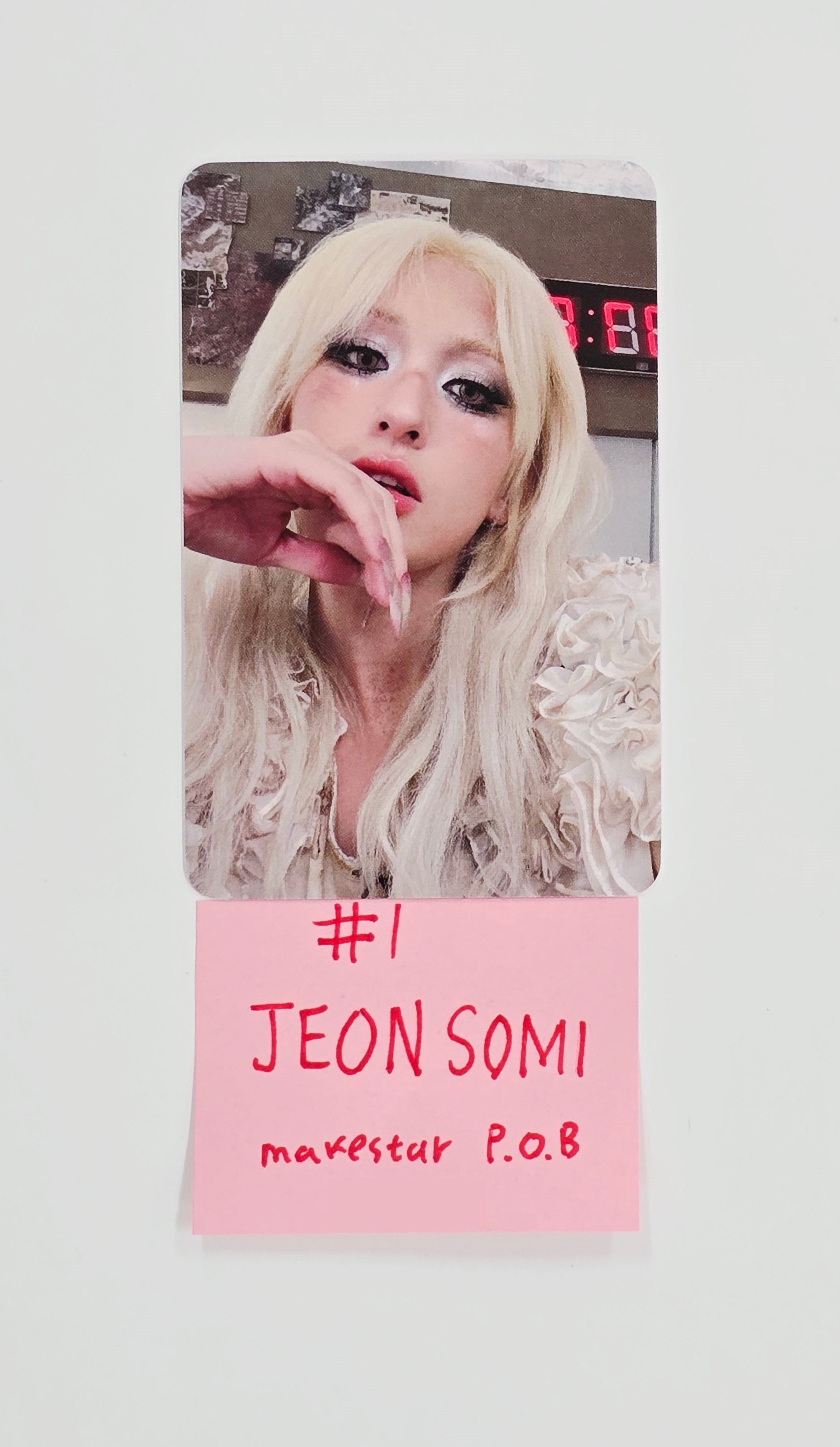 JEON SOMI 