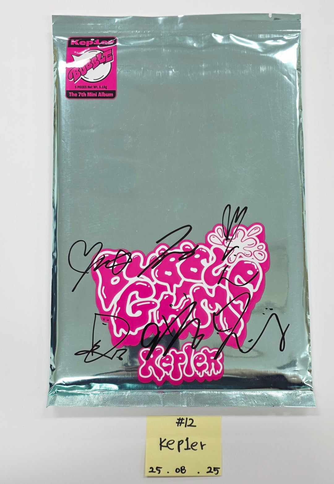 JEON SOMI "Chaotic & Confused", Kep1er "BUBBLE GUM", Moonbyul "laundri"- Hand Autograhped(Signed) Promo Album [25.8.25]