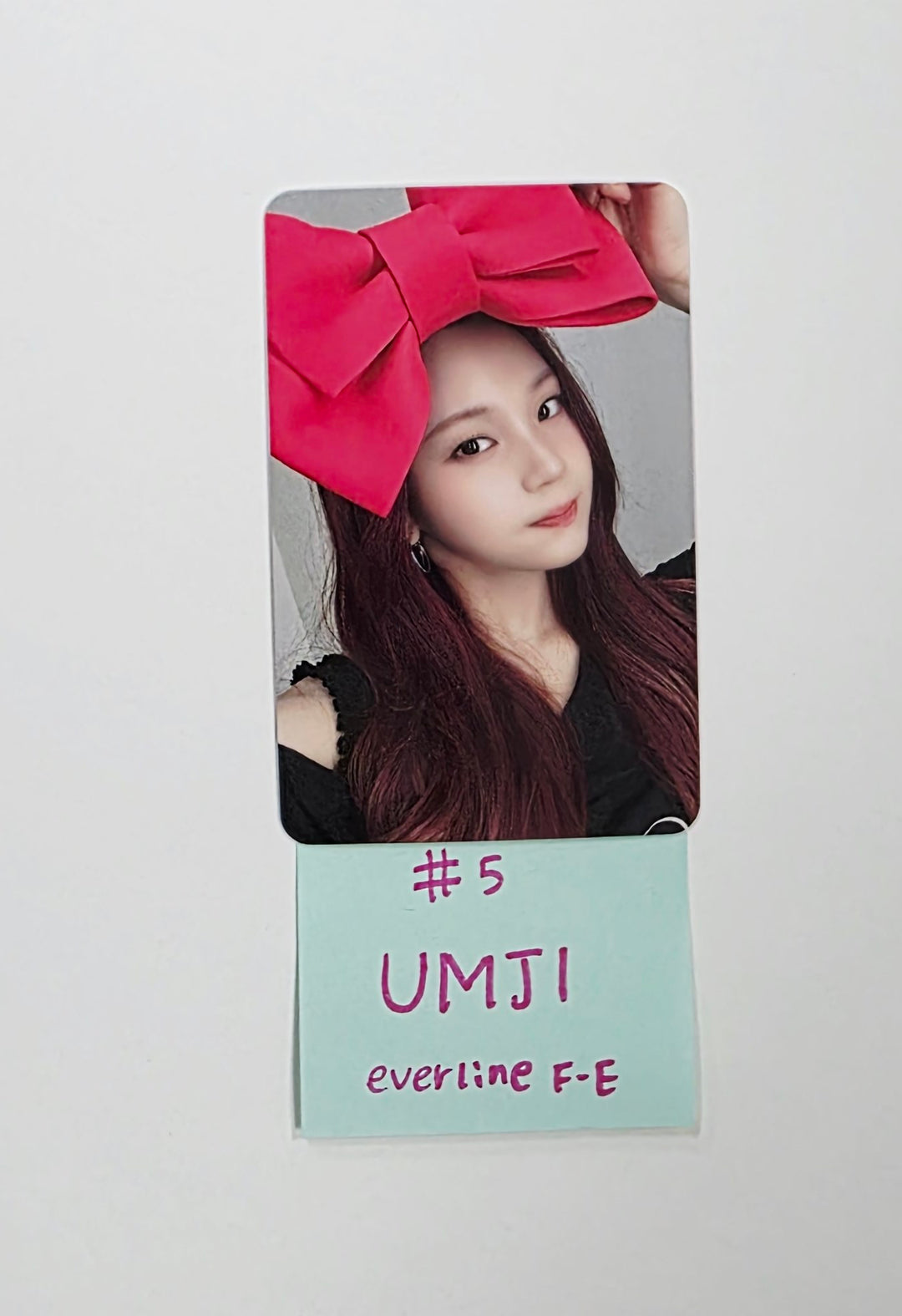 VIVIZ "A Montage of ( )" - Everline Fansign Event Photocard [25.8.26]