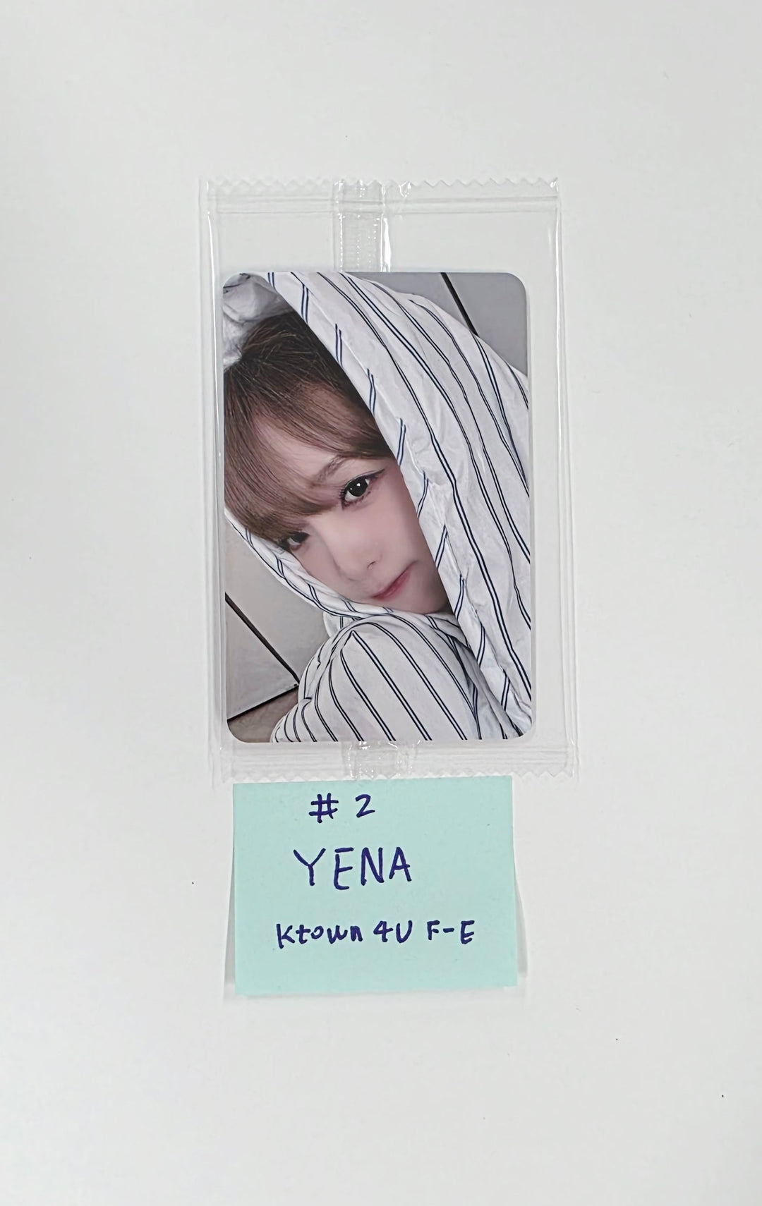 YENA "Blooming Wings" - Ktown4U Fansign Event Photocard R2 [25.8.26]